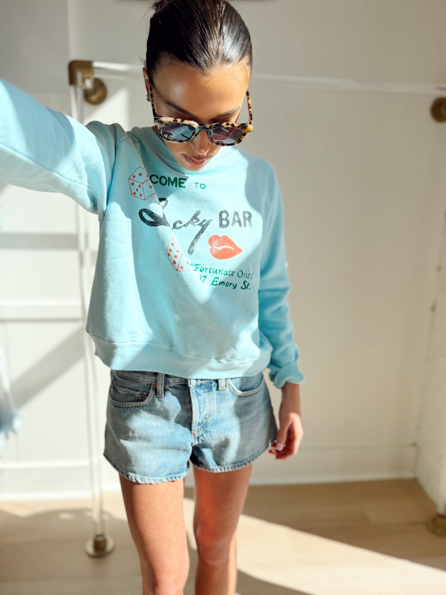 LUCKY BAR SHRUNKEN RAGLAN SWEATSHIRT