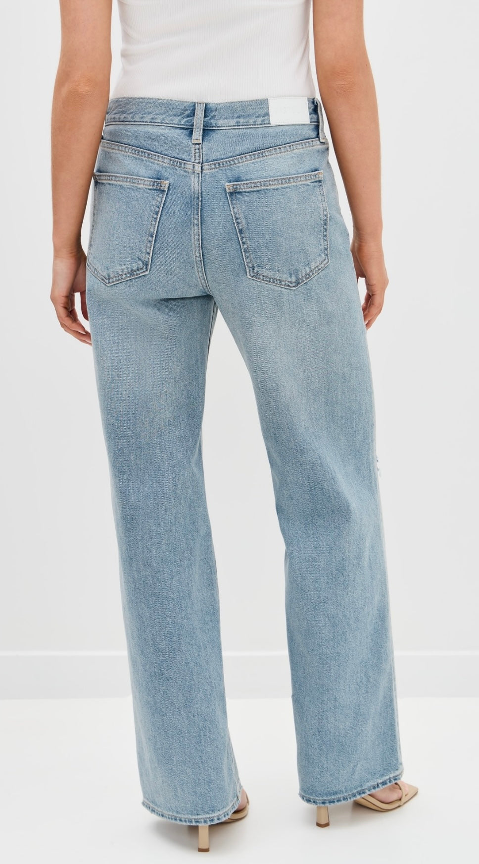 HENDRIX- APPRENTICE DISTRESSED