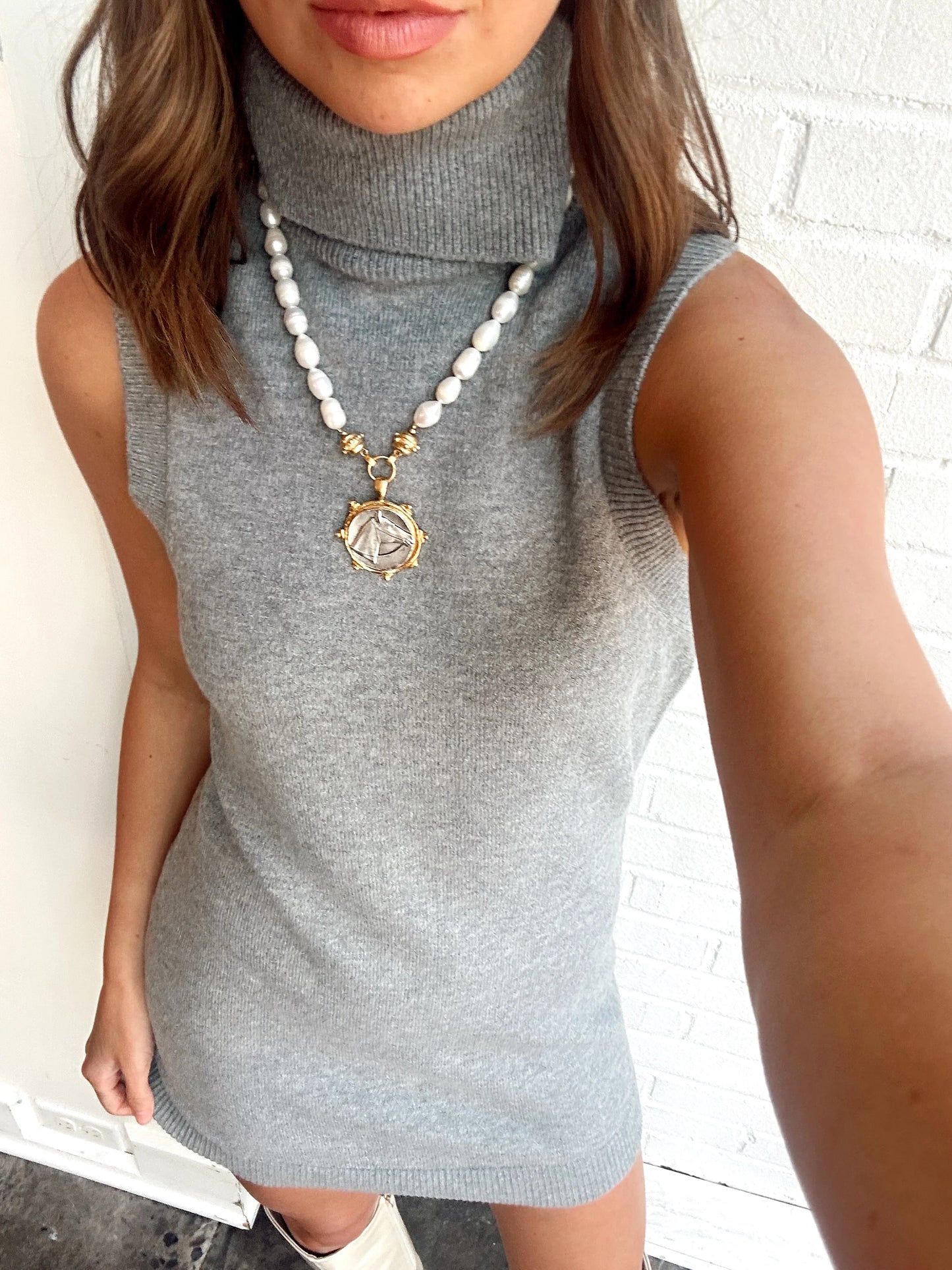 VHARI SLVLSS TURTLENECK DRESS