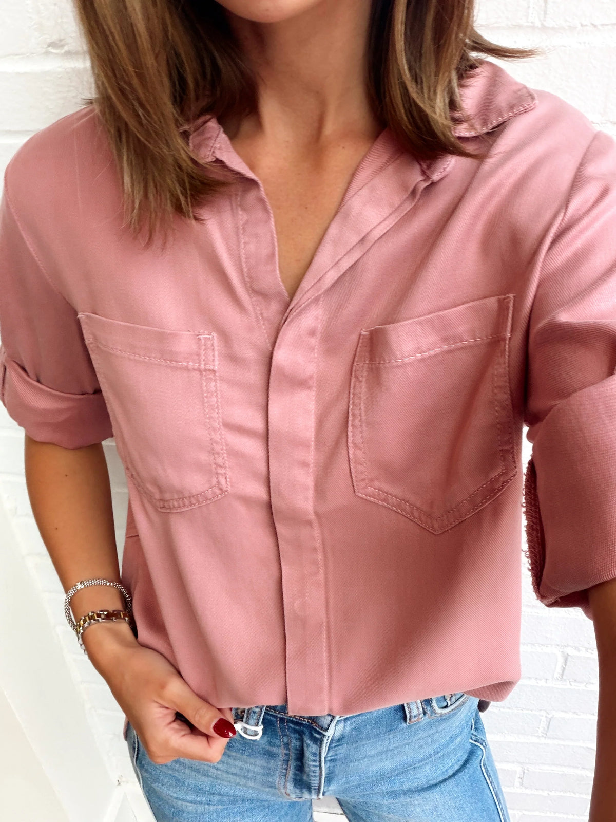 RILEY ROLL TAB SLEEVE BLOUSE