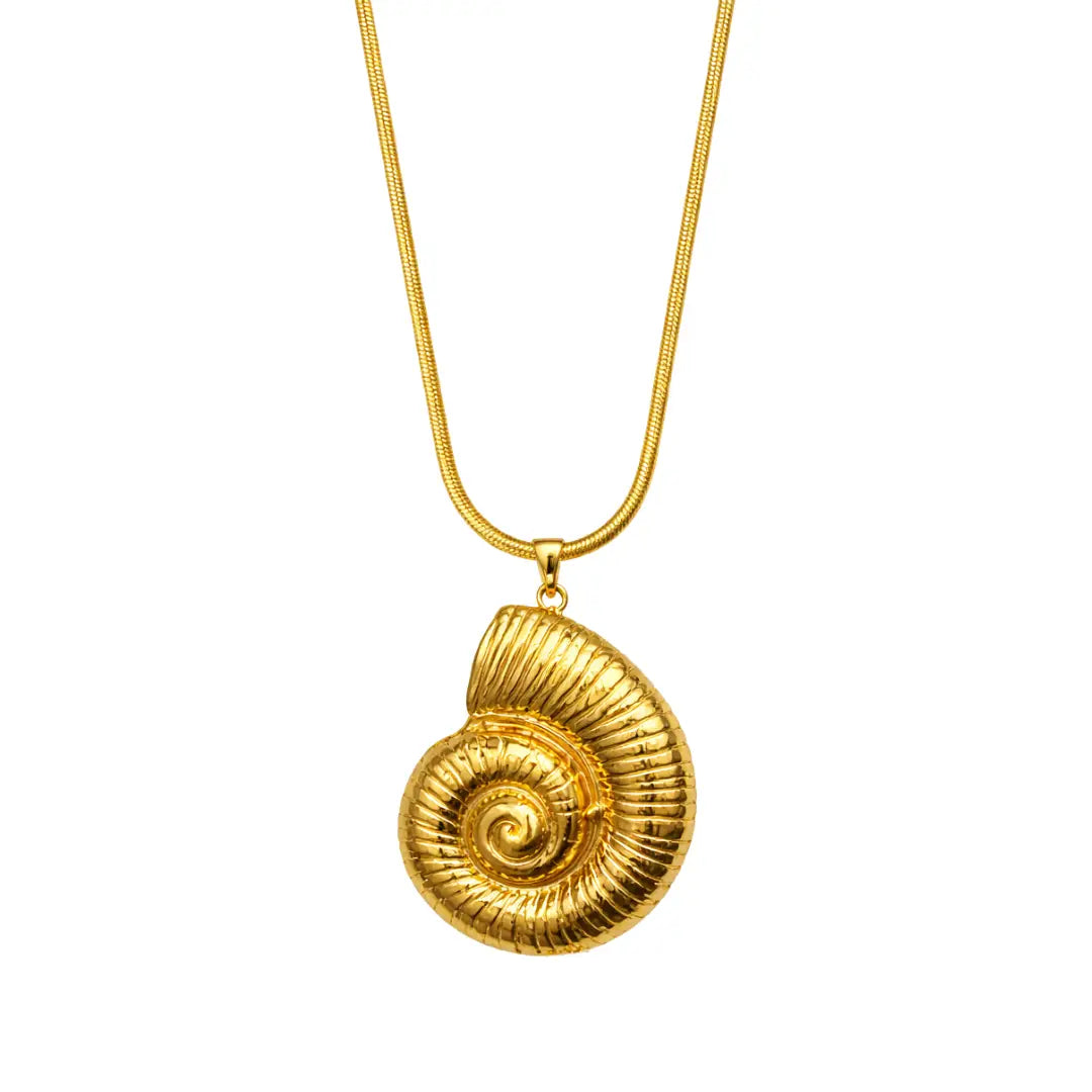 NYLAH SHELL PENDANT NECKLACE