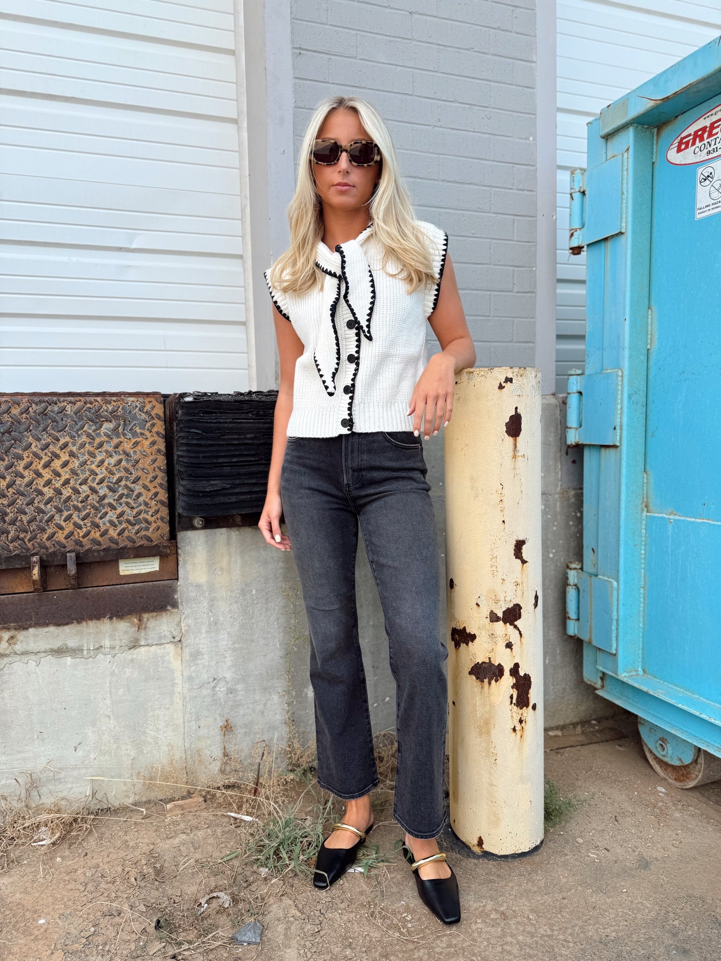 TIE NECK SWEATER VEST