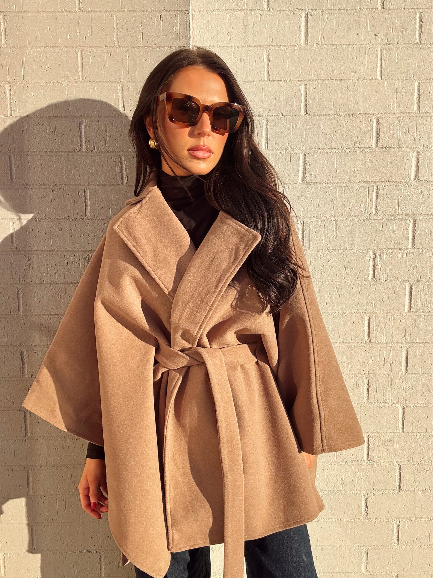 NOTCHED LAPEL BELTED TAILORED CAPE