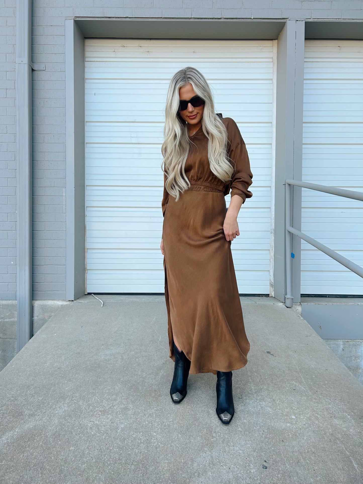 CROPPED COLLARED V-NECK PULLOVER