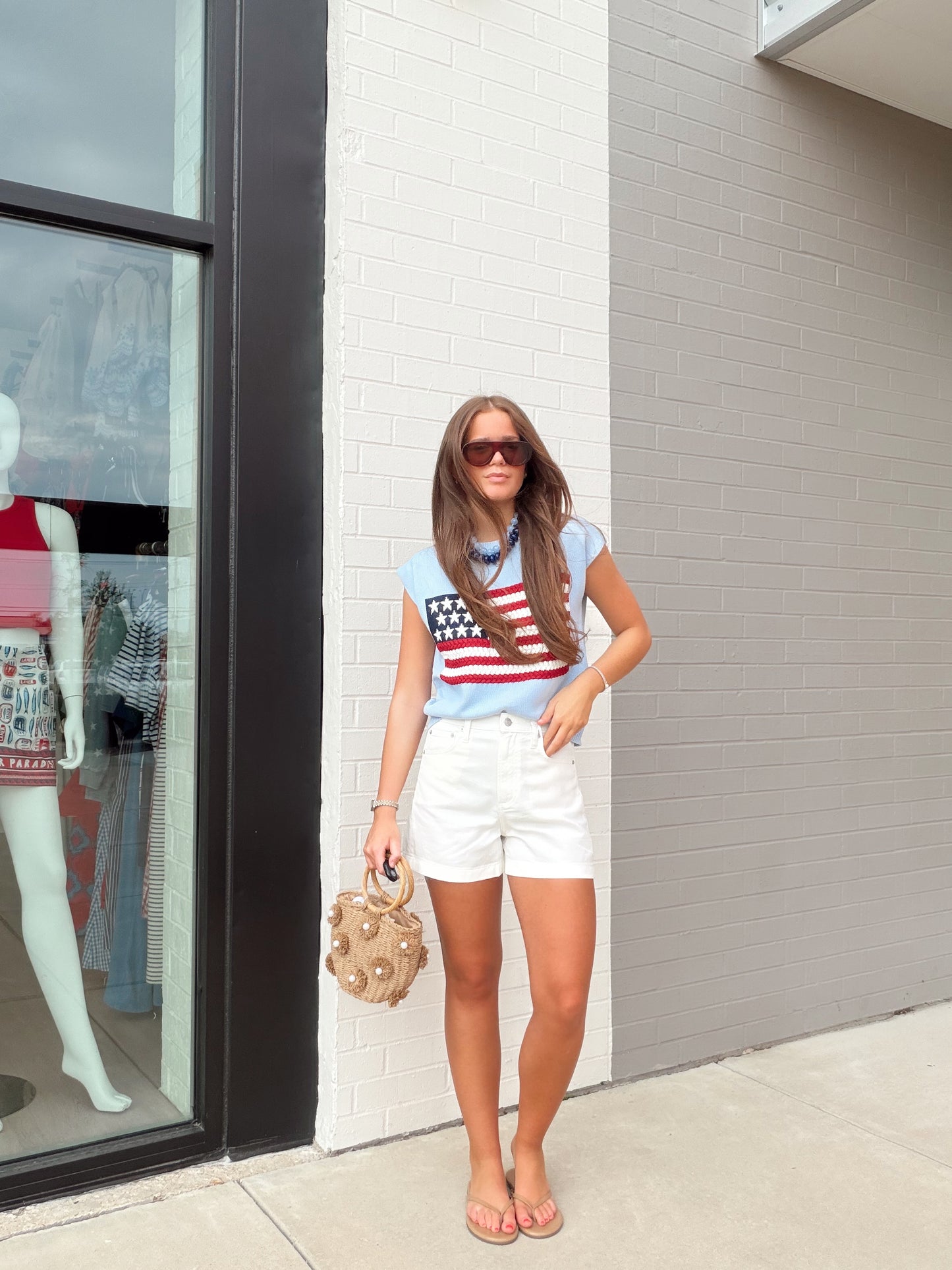 WIDE SHOULDER USA FLAG SWEATER
