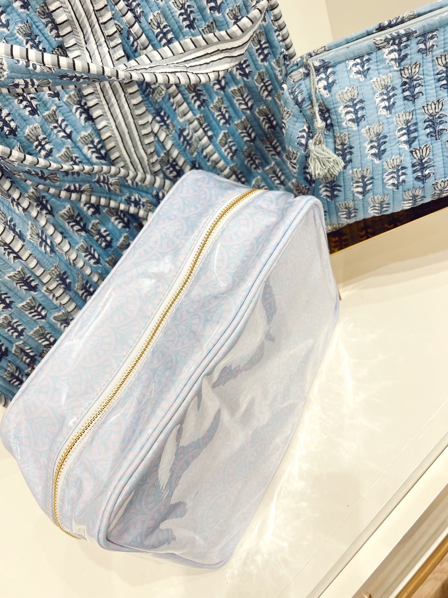CLEAR XL TOILETRY BAG