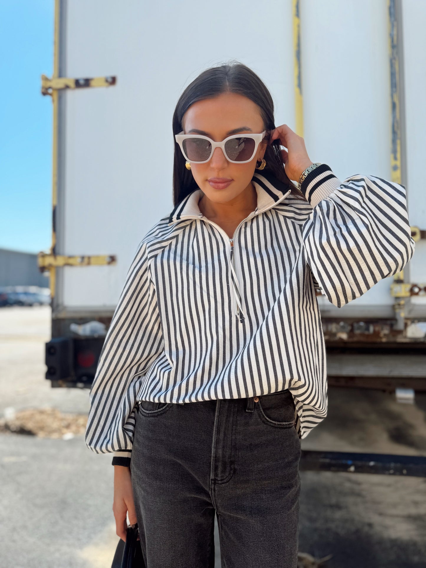 STRIPED PUFF SLEEVE HALF ZIP