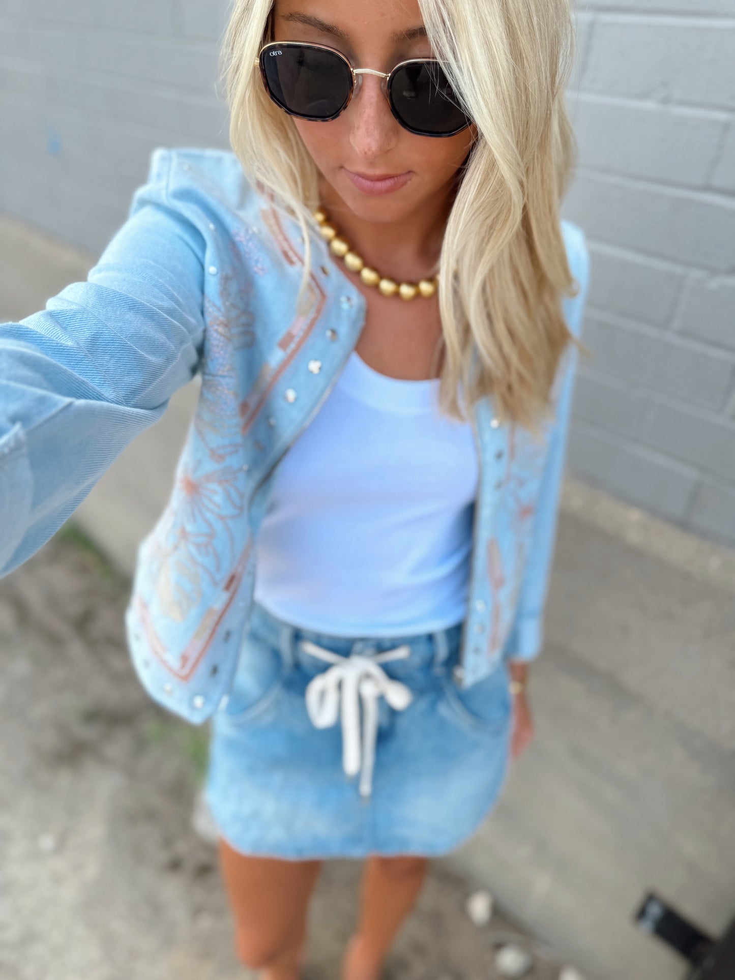 EMBROIDERED DENIM JACKET