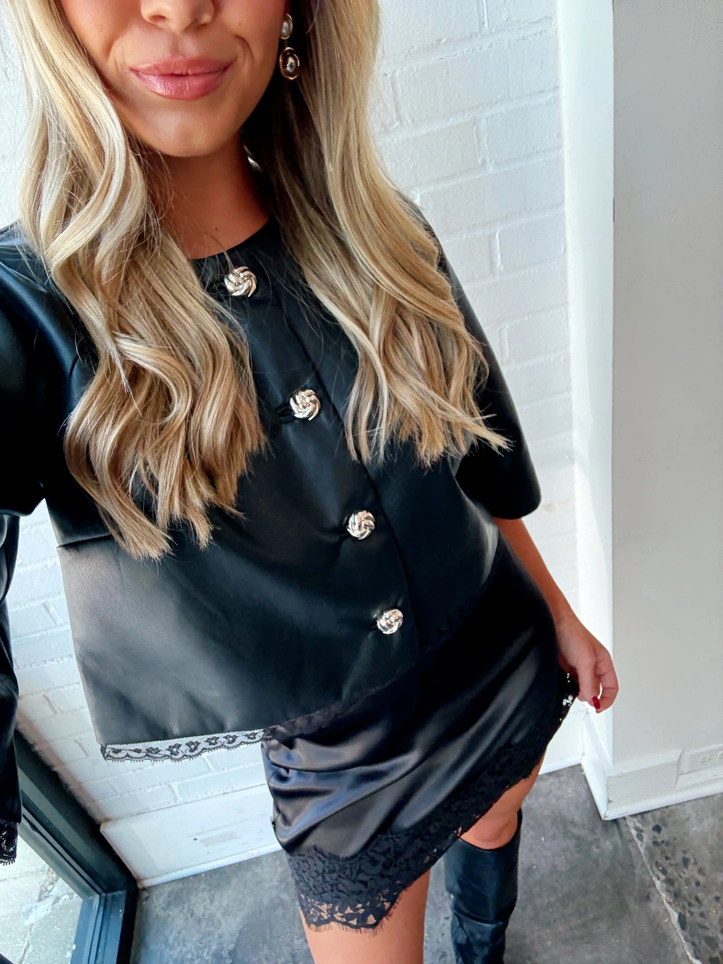 FAUX LEATHER CROPPED JACKET
