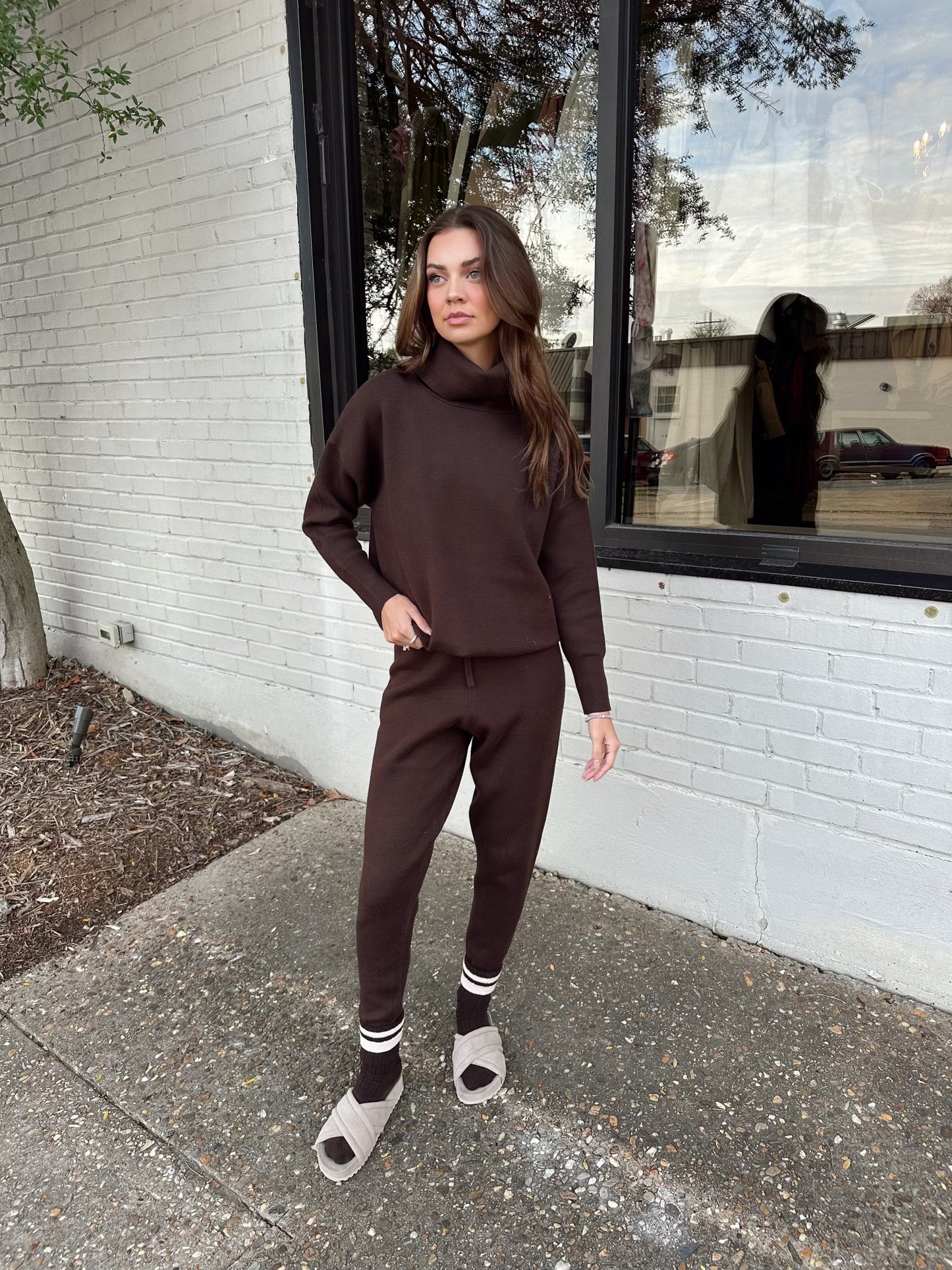 CAVENDISH ROLL NECK KNIT
