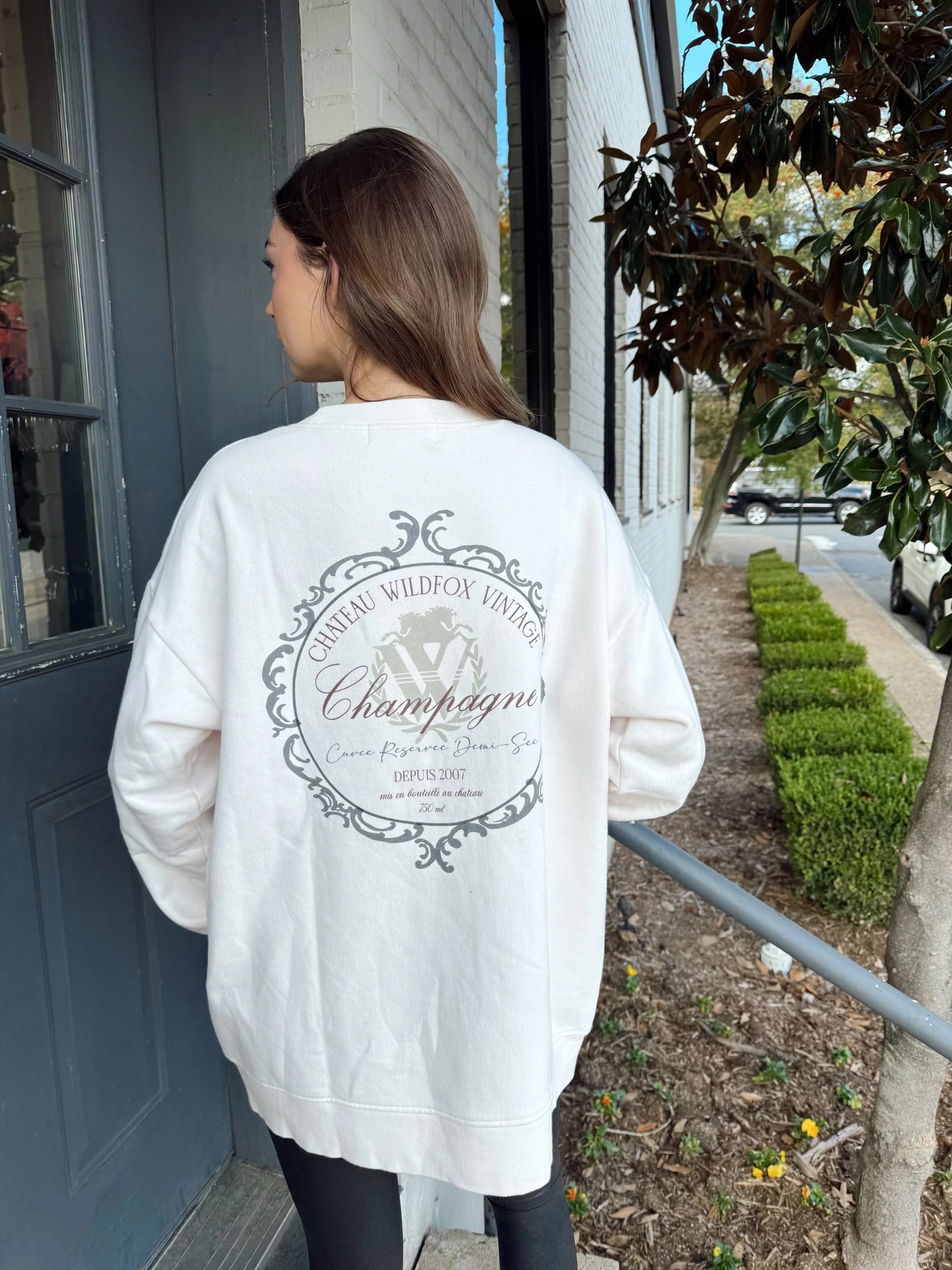 CHAMPAGNE LABEL ROADTRIP SWEATSHIRT