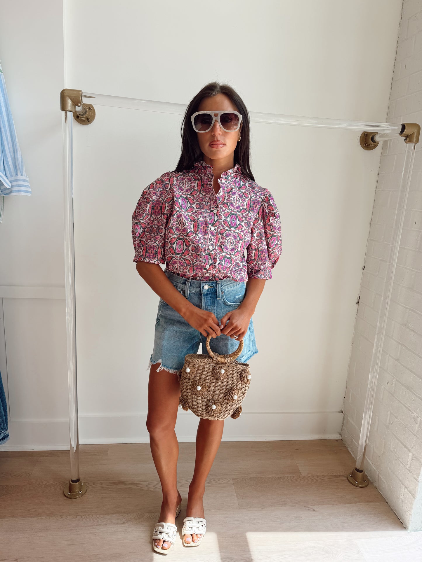 PUFF SHORT SLEEVE RUFFLE NECK TOP