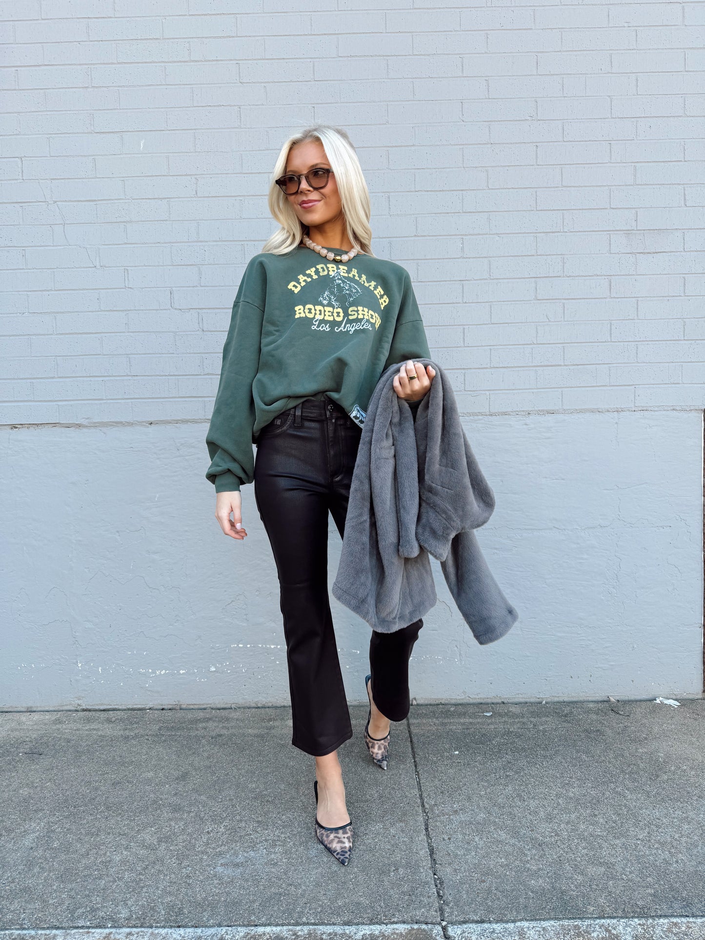 DAY DREAMER RODEO SHOW OVERSIZED SWEATSHIRT