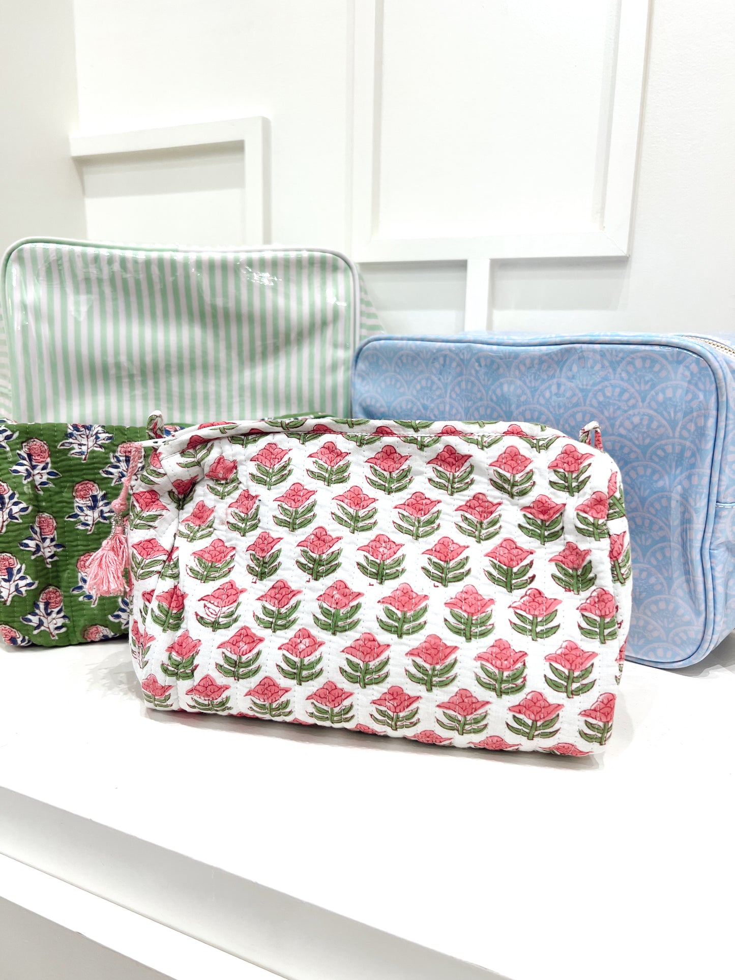 QUILTED MAKEUP BAG