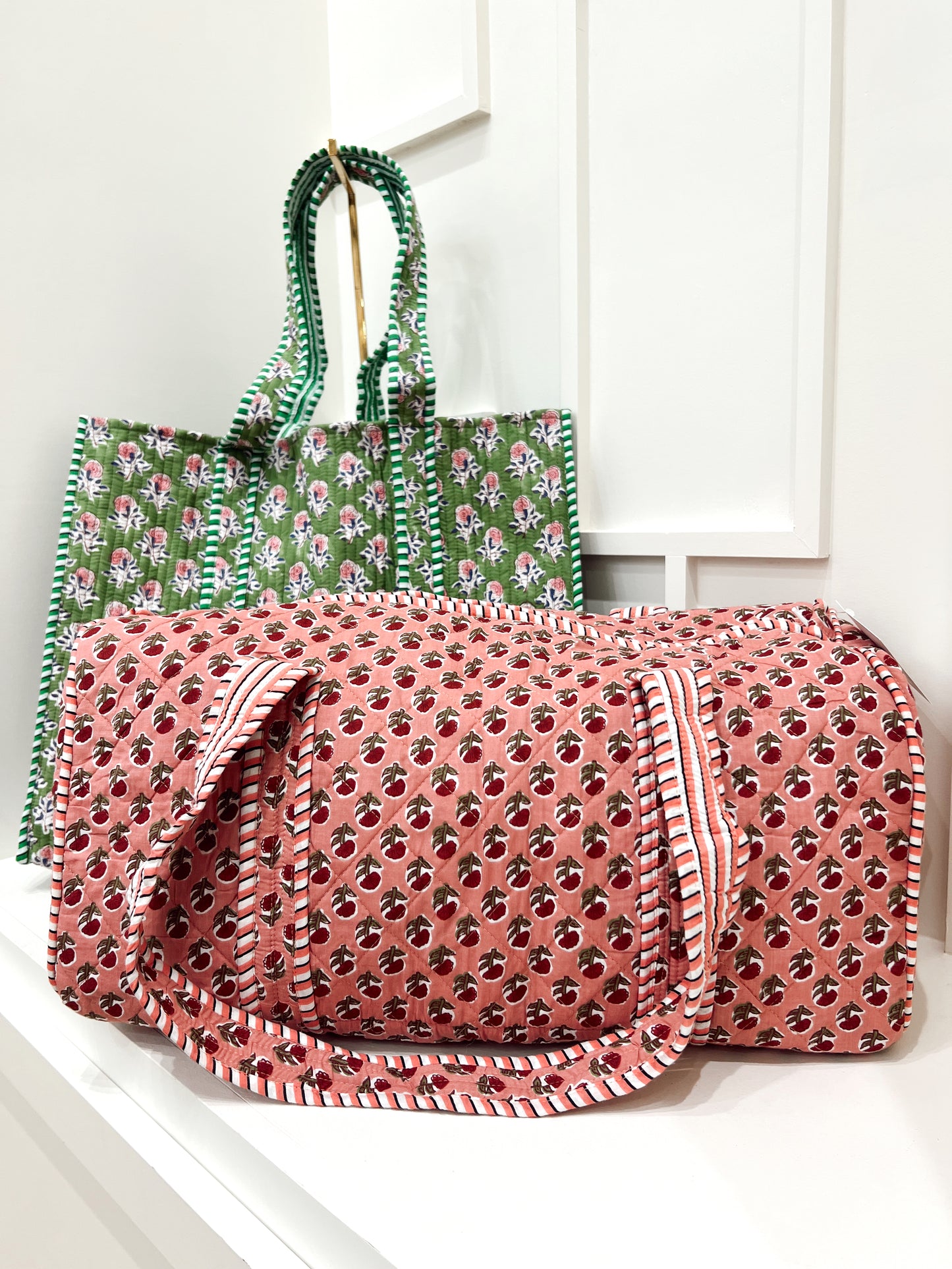 QUILTED DUFFEL BAG