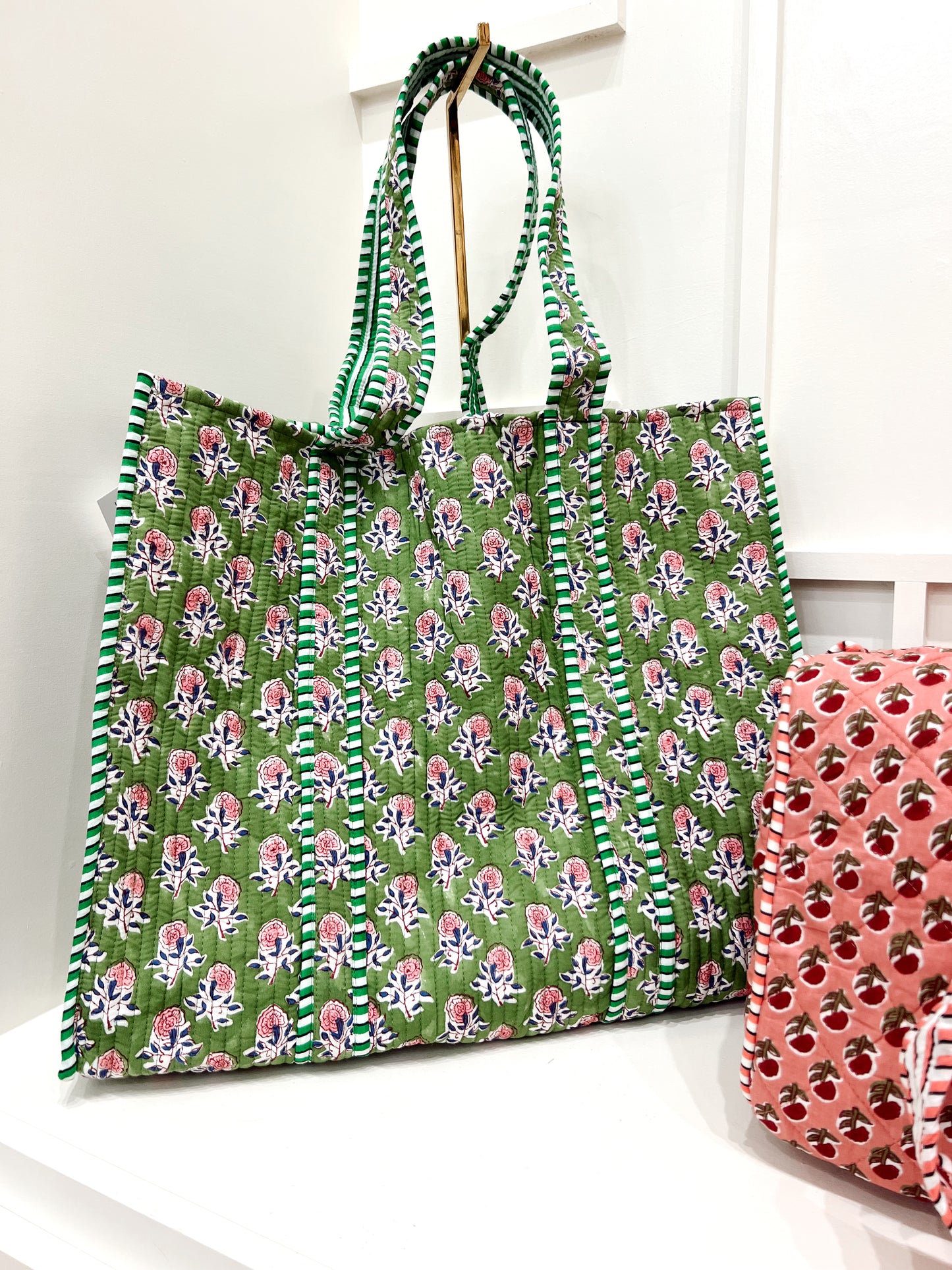QUILTED TOTE BAG
