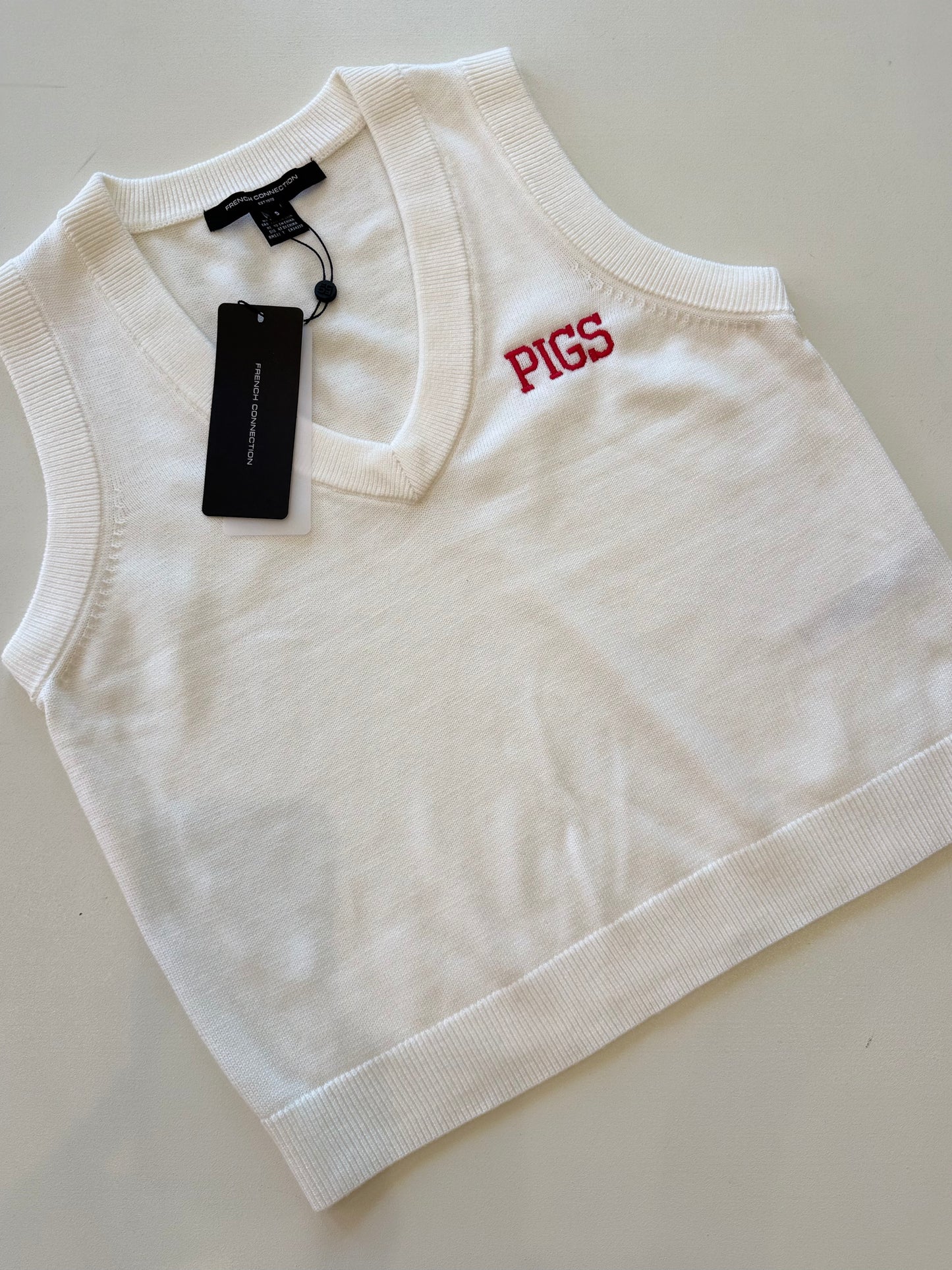 SLEEVELESS SWEATER VEST EMBROIDERED PIGS