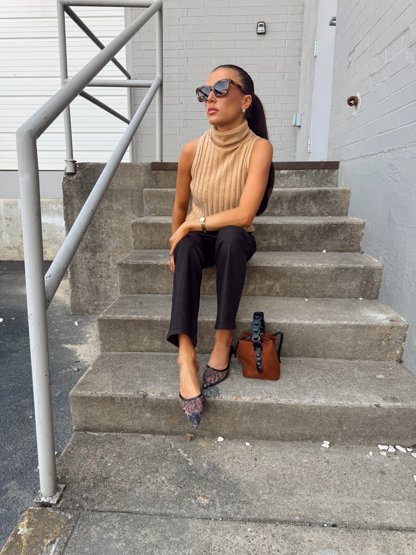 TURTLE NECK TANK SWEATER