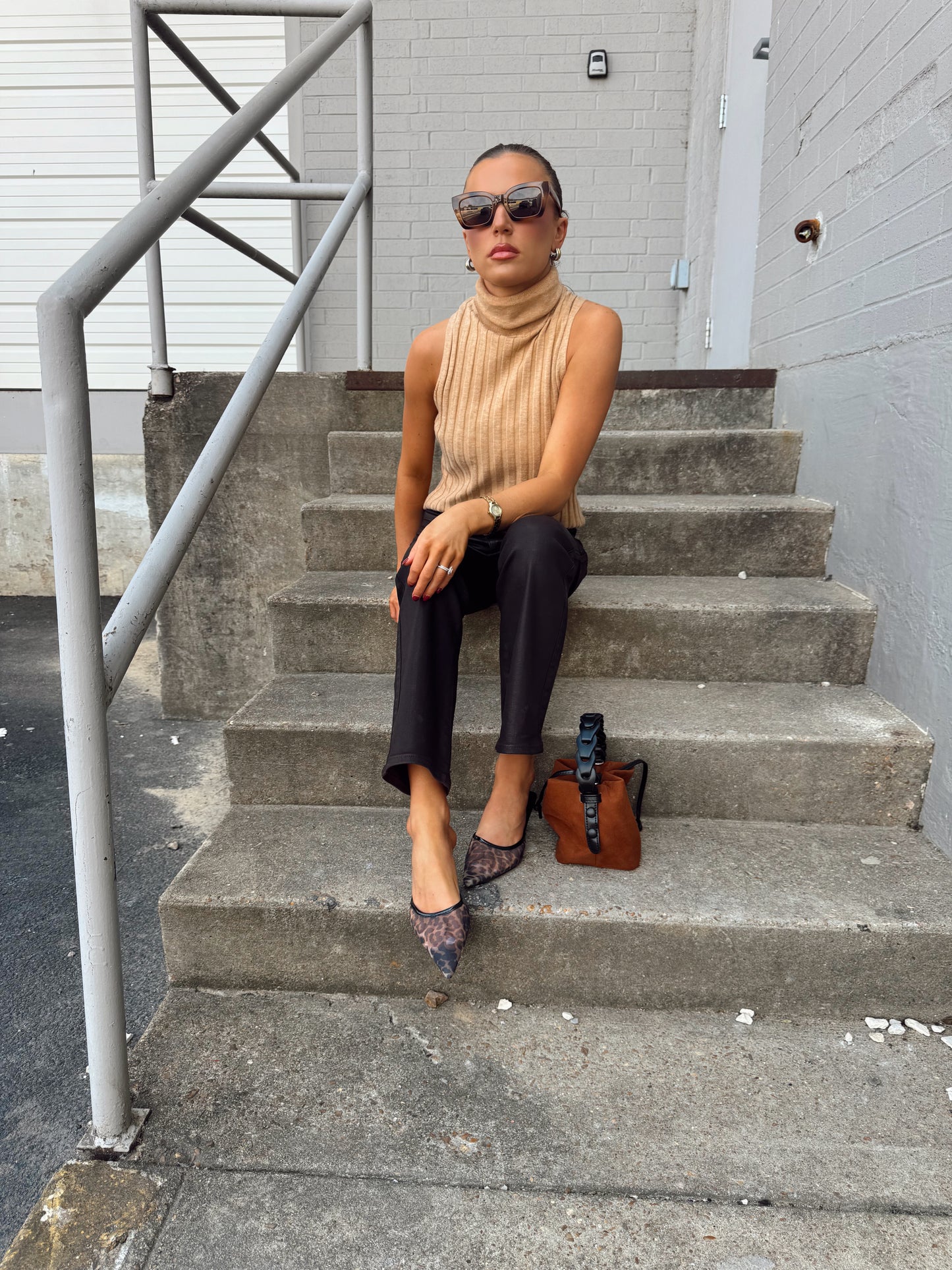 TURTLE NECK TANK SWEATER