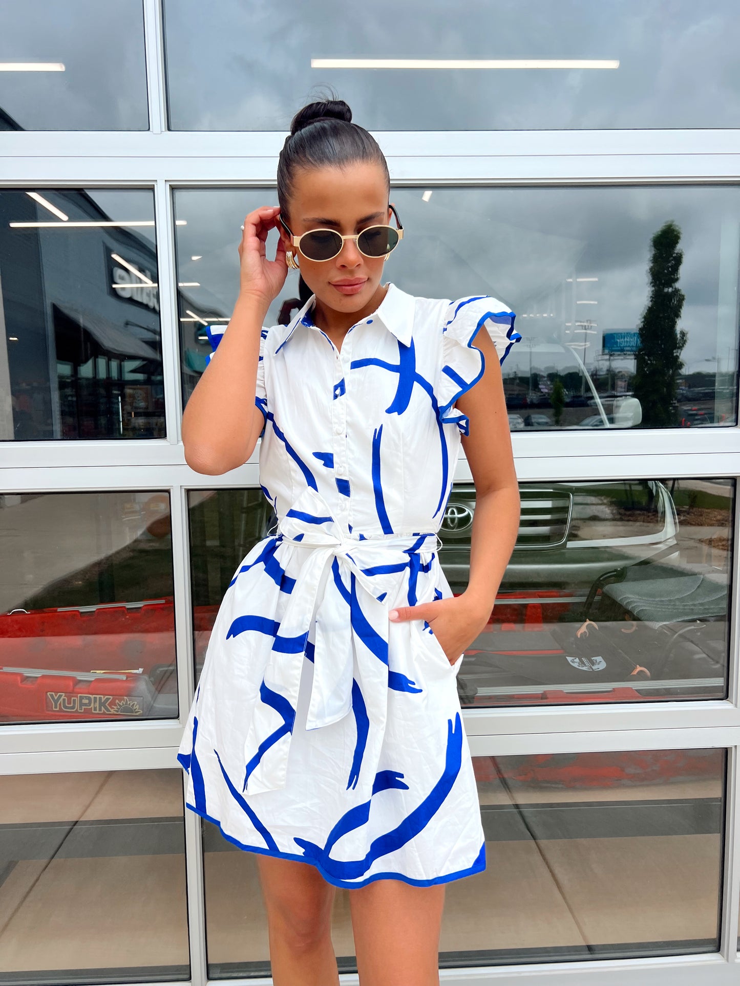 MAIA RUFFLE COLLARED DRESS
