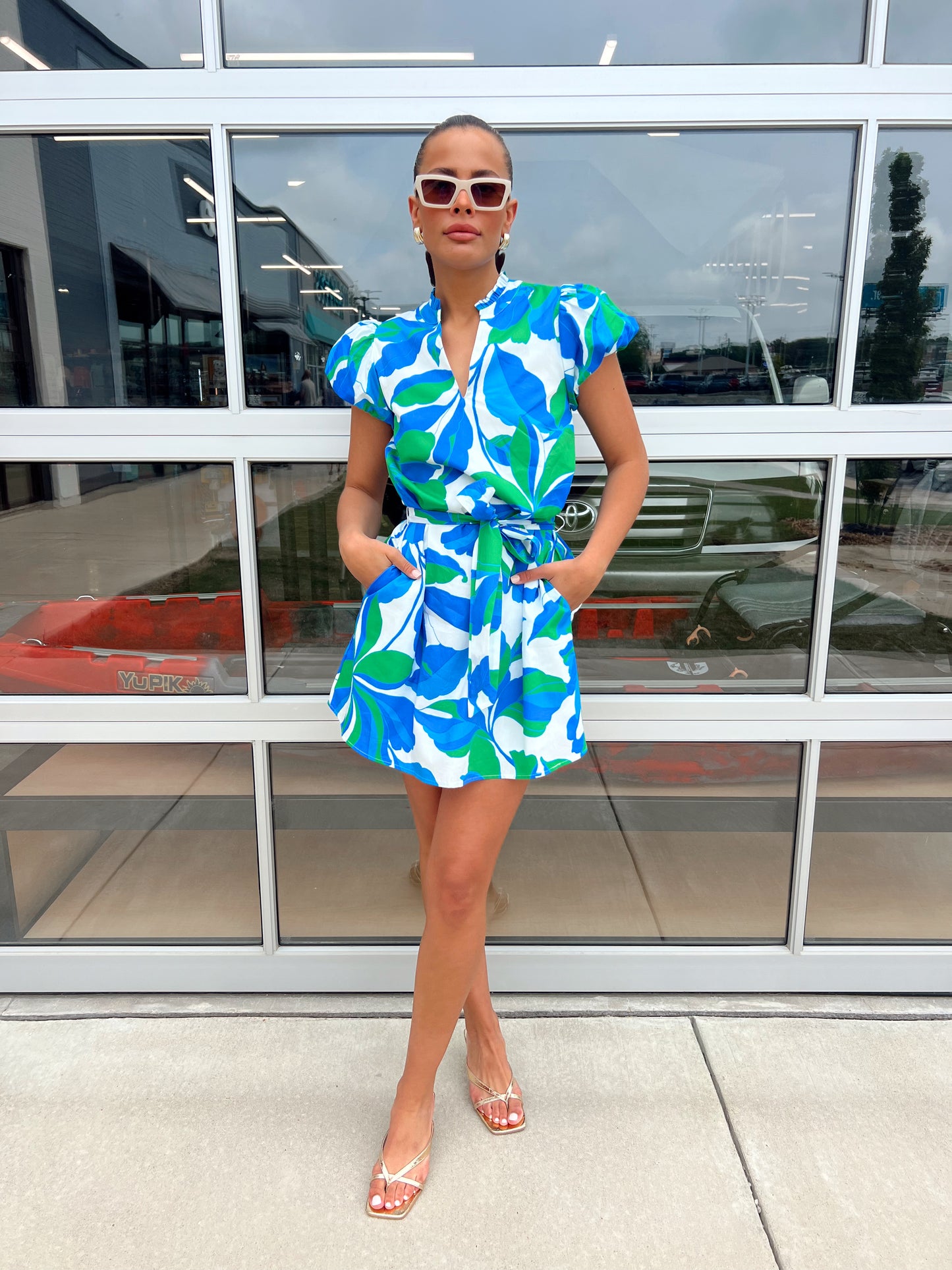 FLORAL SHIFT MINI DRESS