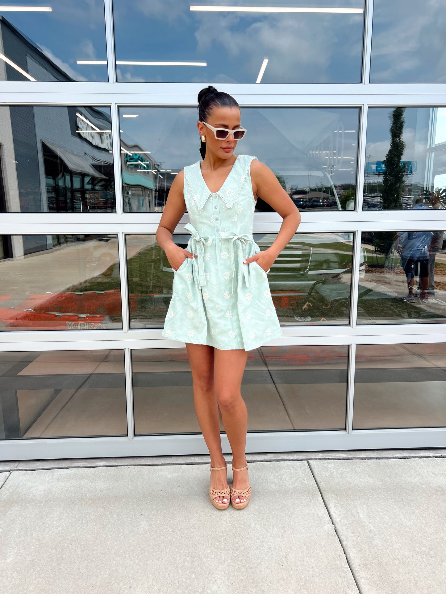FLOWER EMBROIDERED BOW DETAIL DRESS