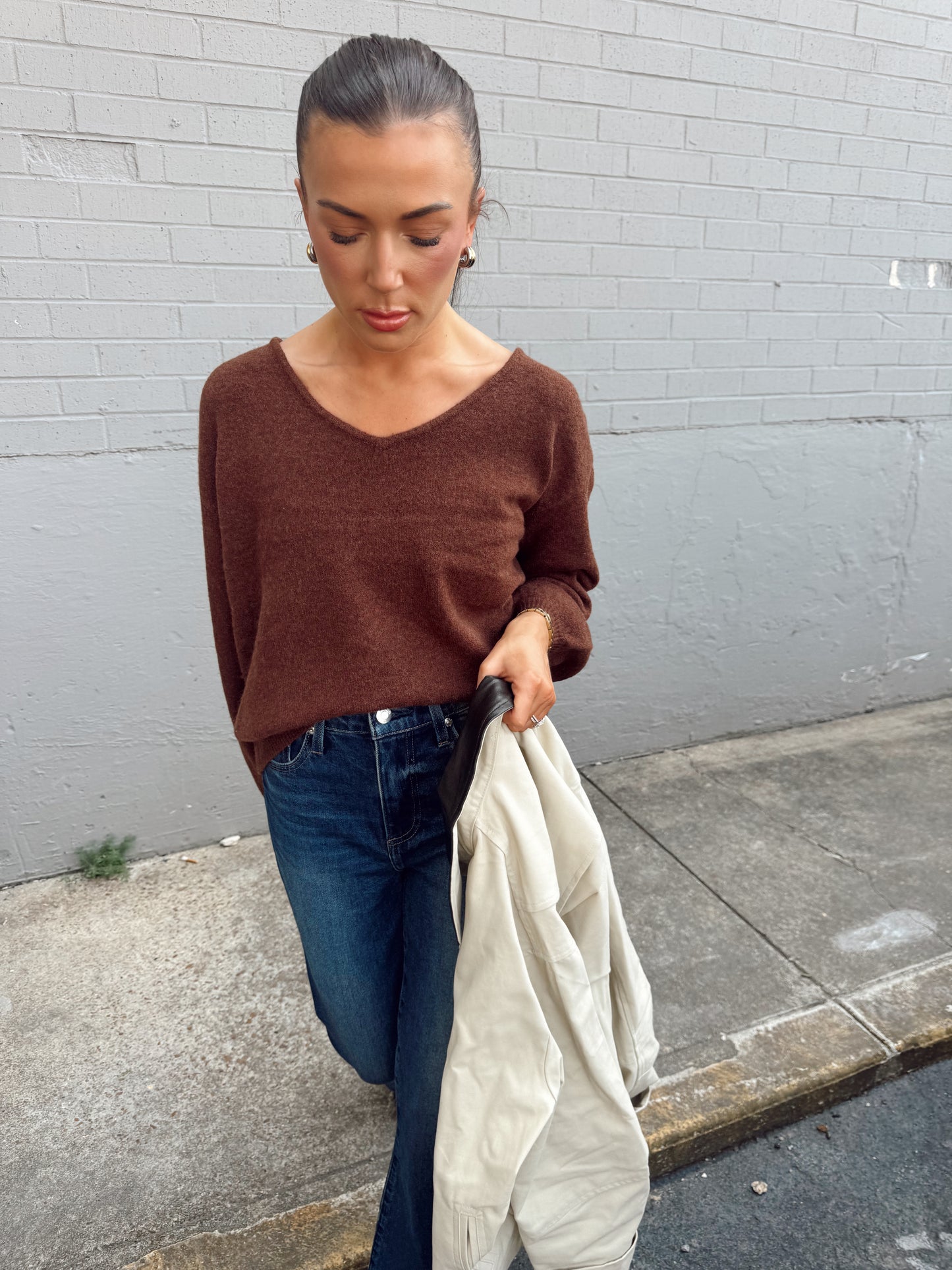 V-NECK PULLOVER