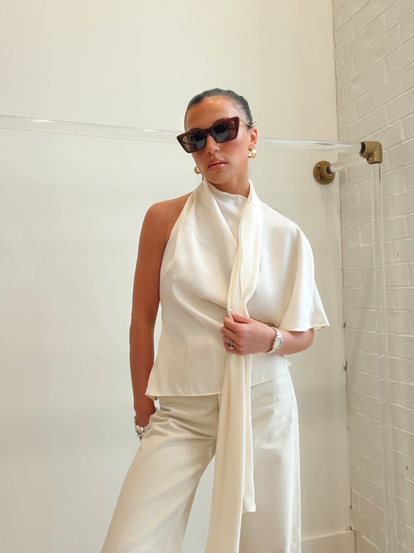 ONE SHOULDER ASYMMETRICAL TOP