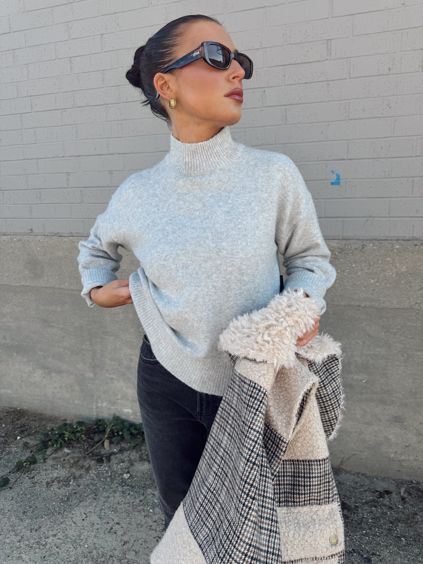 DAFFODIL MOCKNECK PULLOVER
