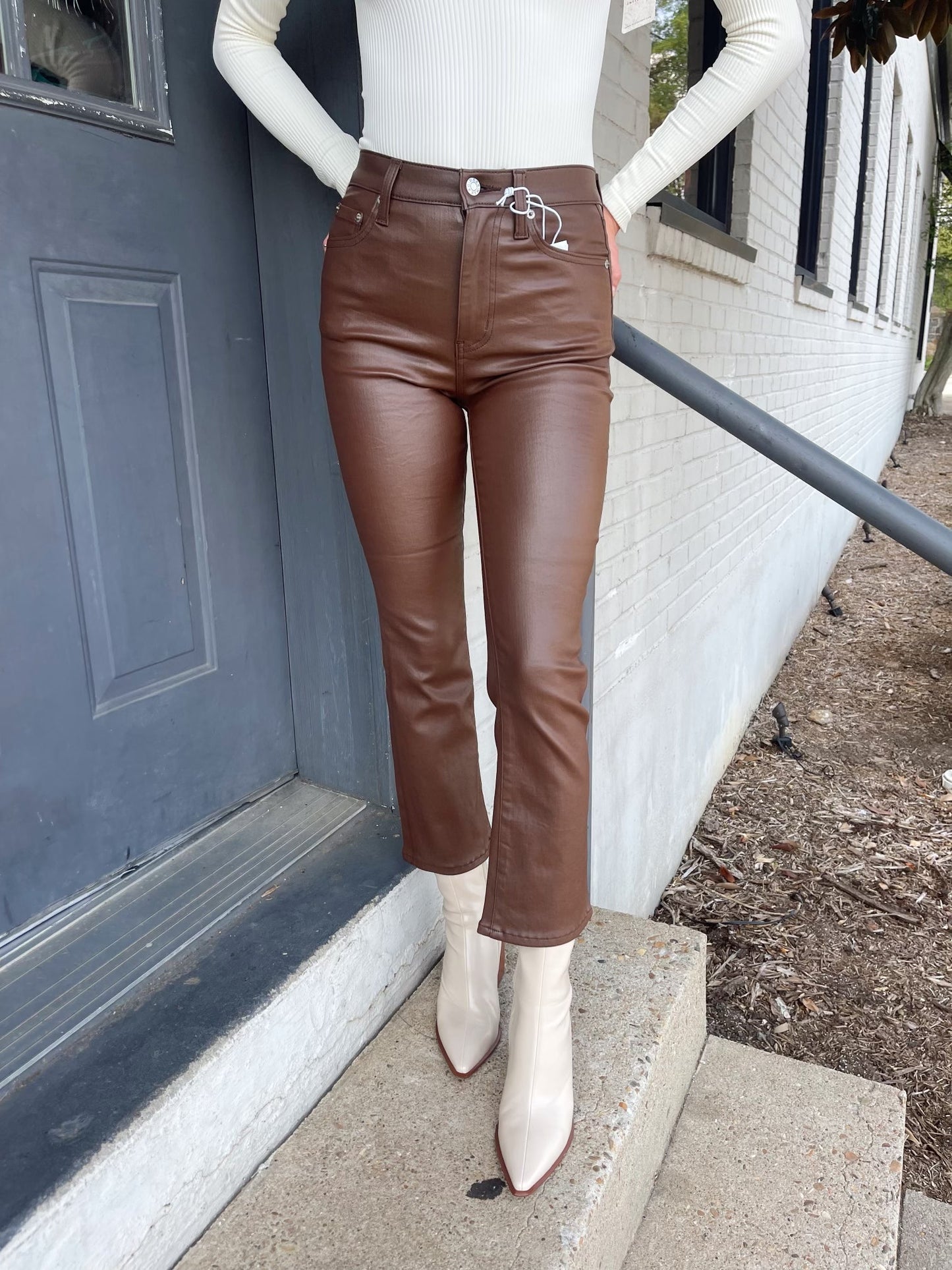 SHY GIRL - COATED ESPRESSO