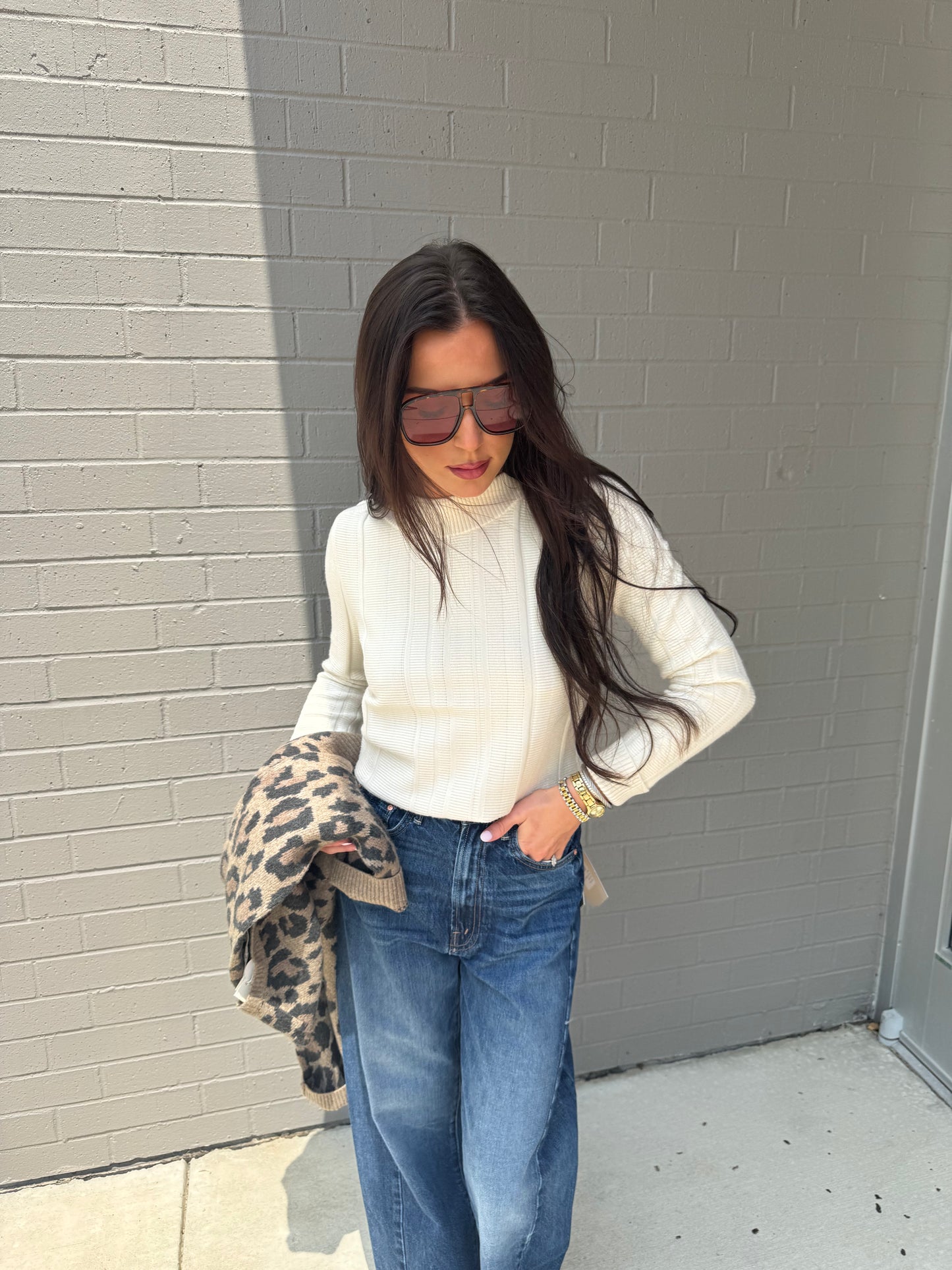 SERRA SWEATER