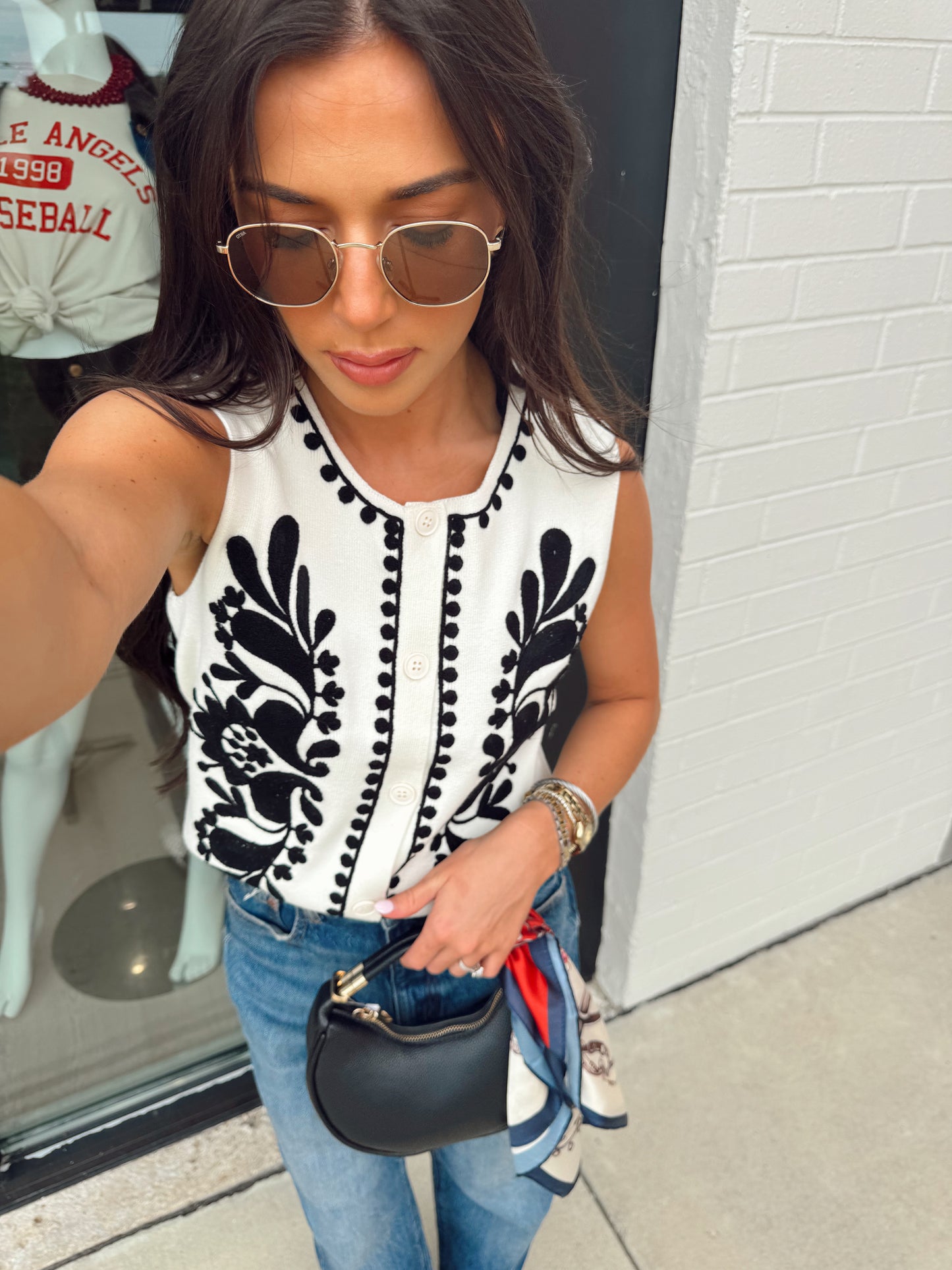 EMBROIDERED KNITTED VEST