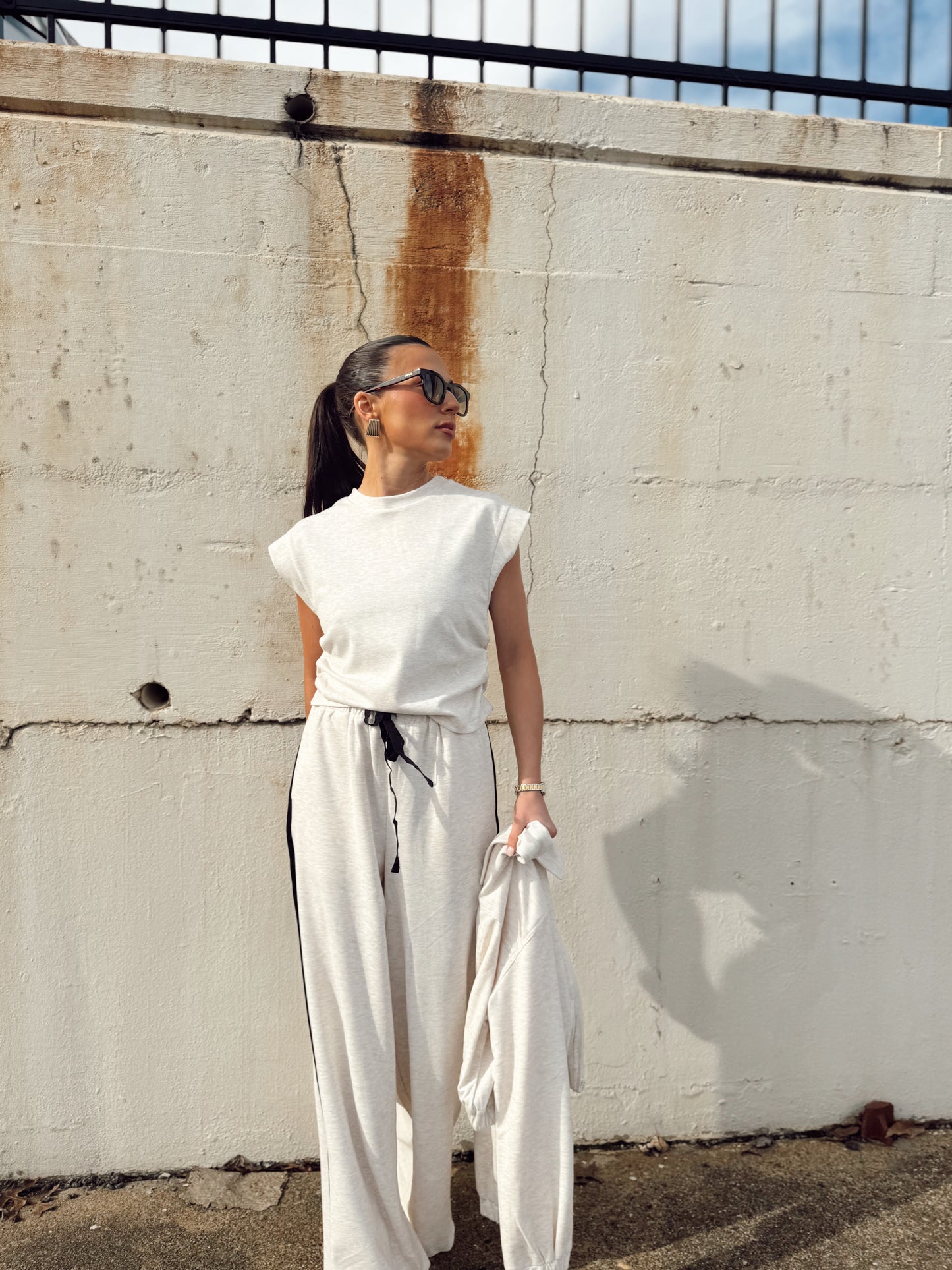 METRO RUCHED KNIT TOP