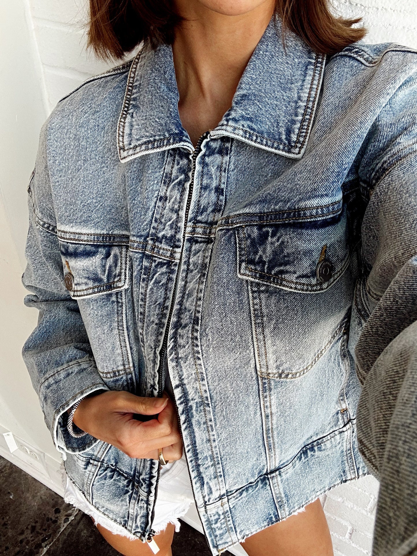 ZIP OVERSIZED TRUCKER JACKET
