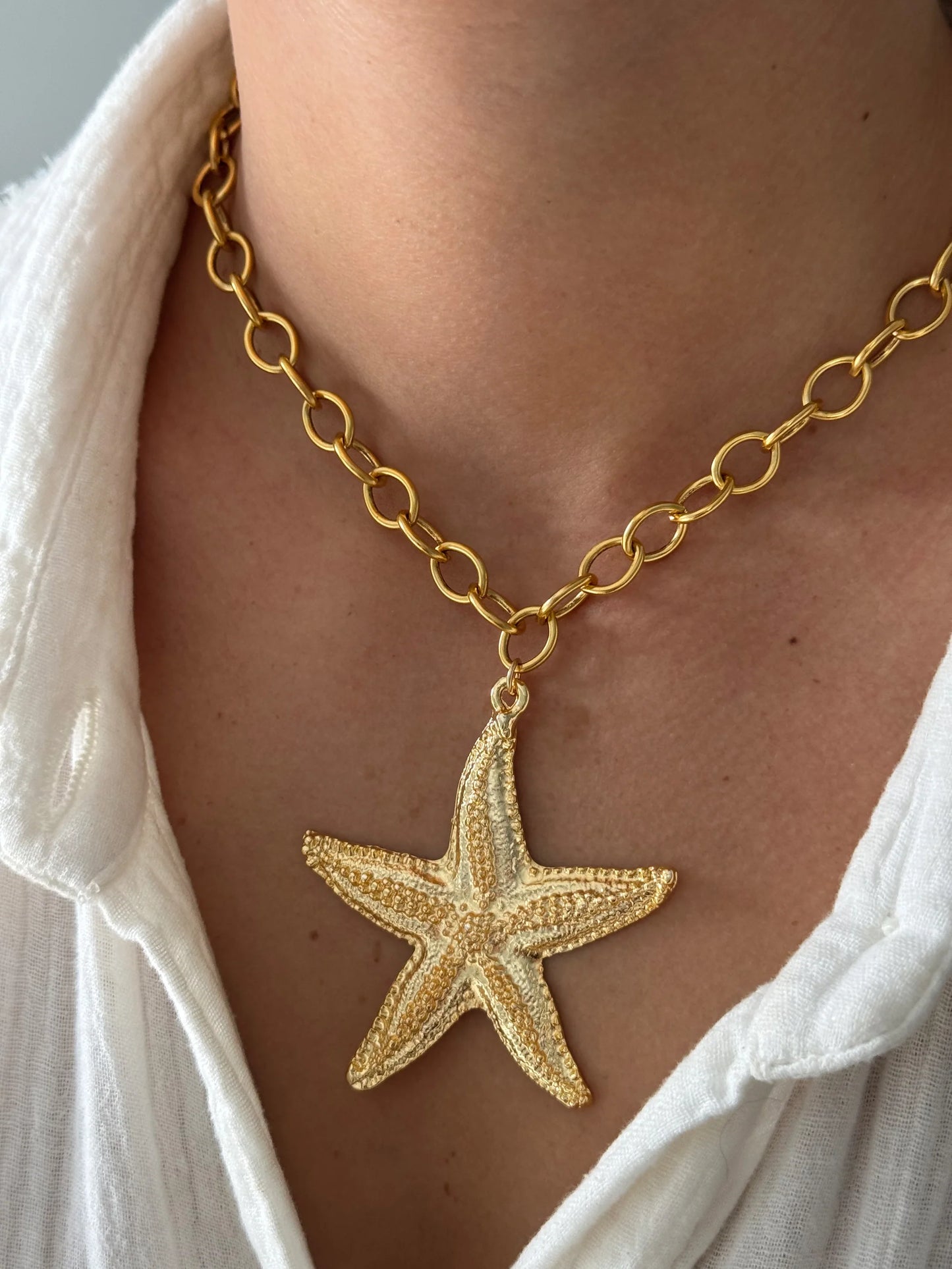 STARFISH NECKLACE
