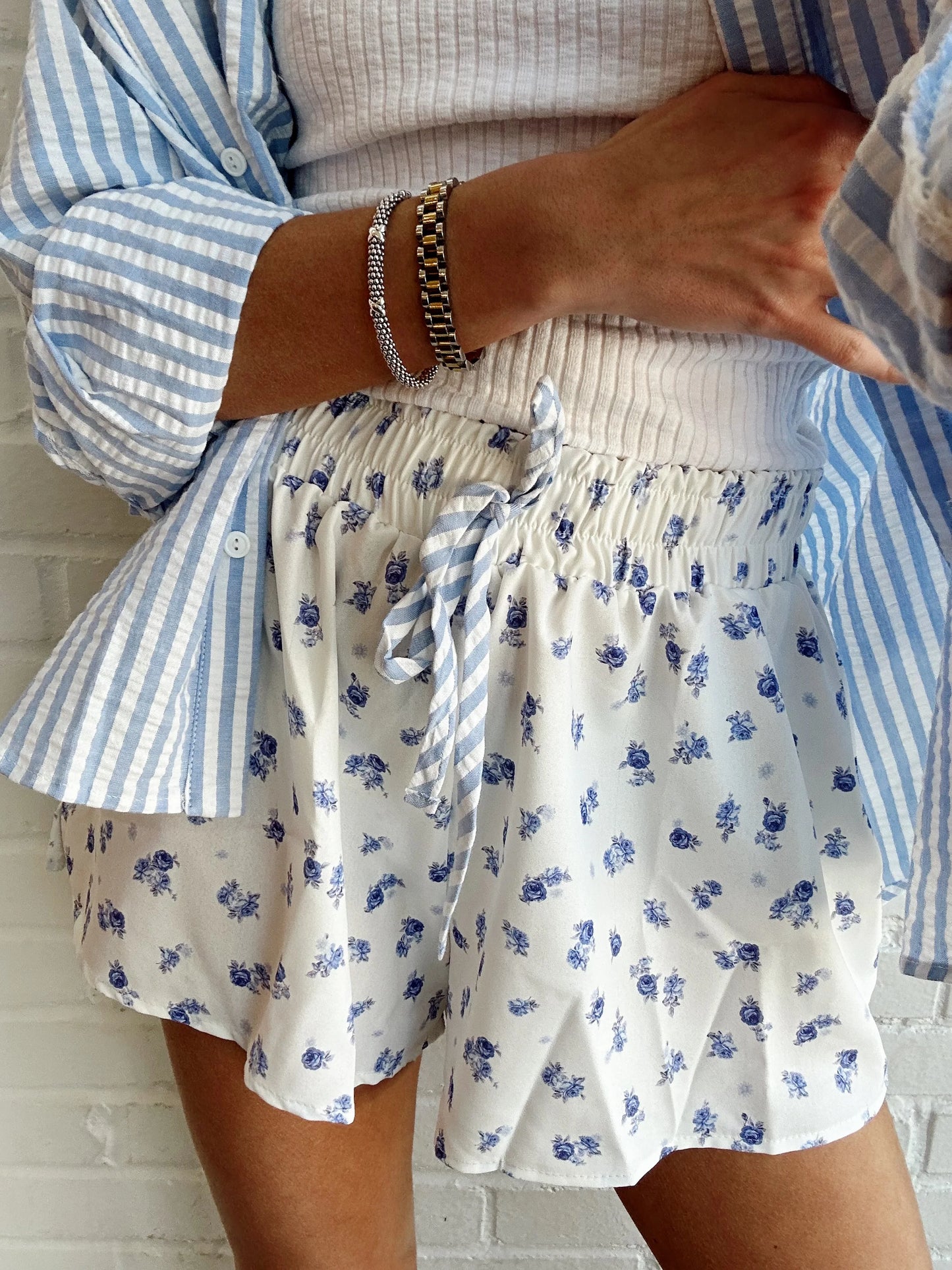FLORAL PRINT ELASTIC WAIST BAND SHORTS