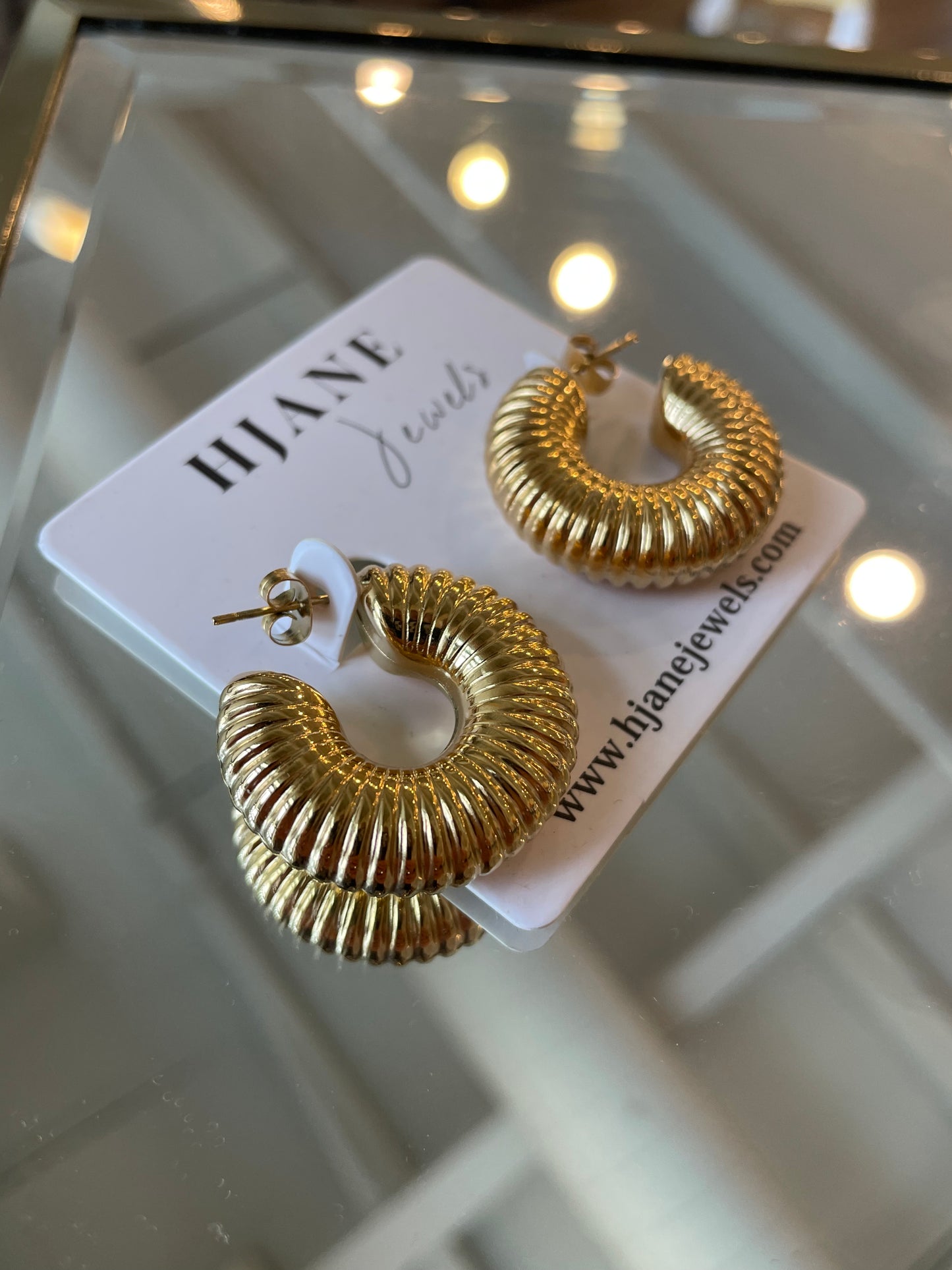 MIA HOOPS