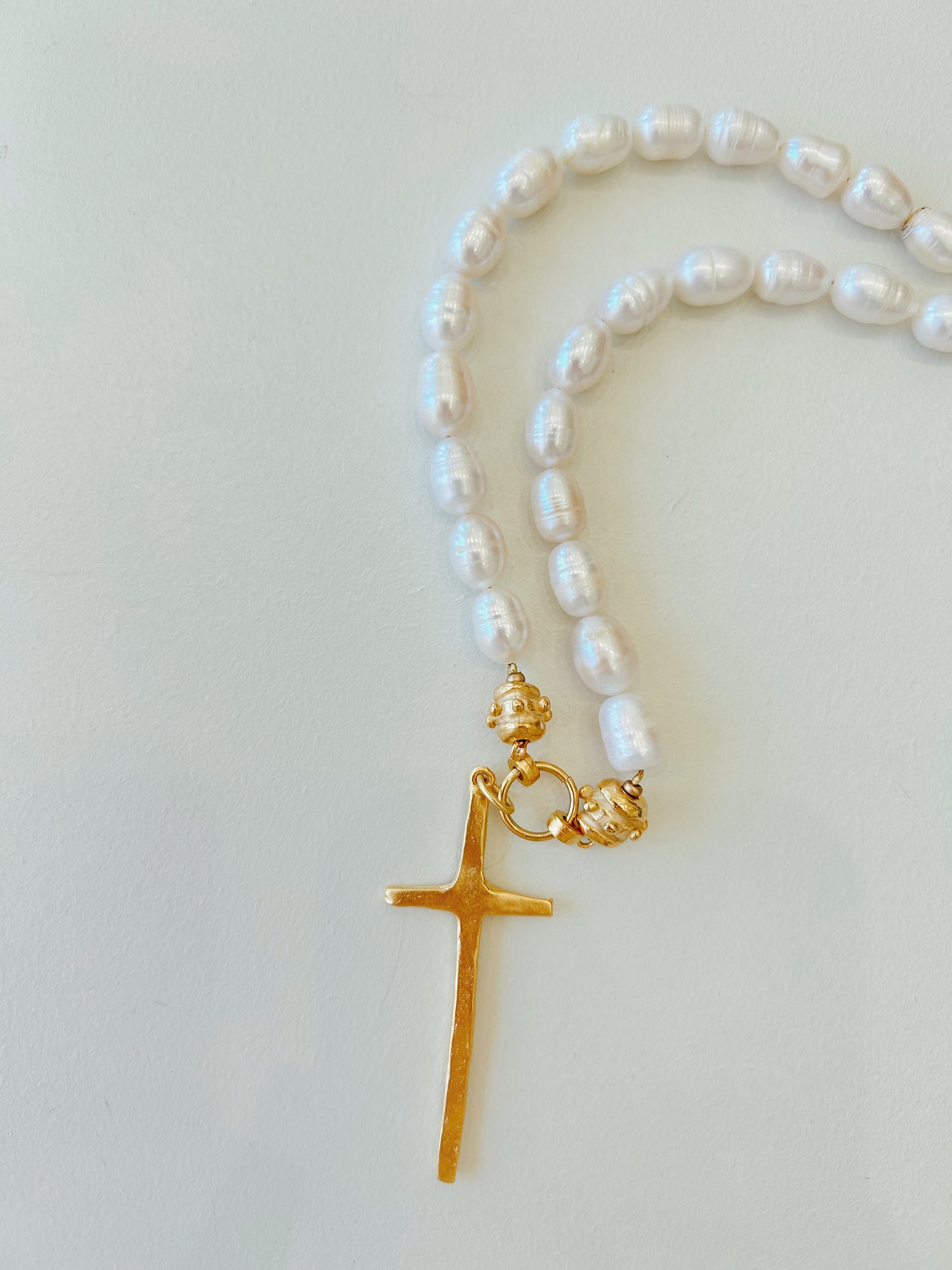 PEARL TALL CROSS NECKLACE