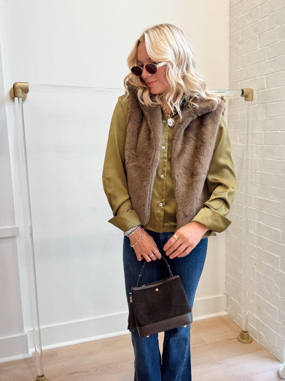 HIGH NECK FAUX FUR ZIP VEST