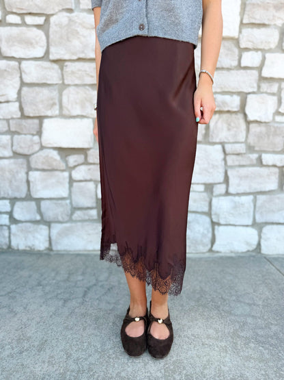 ENNIS SATIN LACE MIDI SKIRT