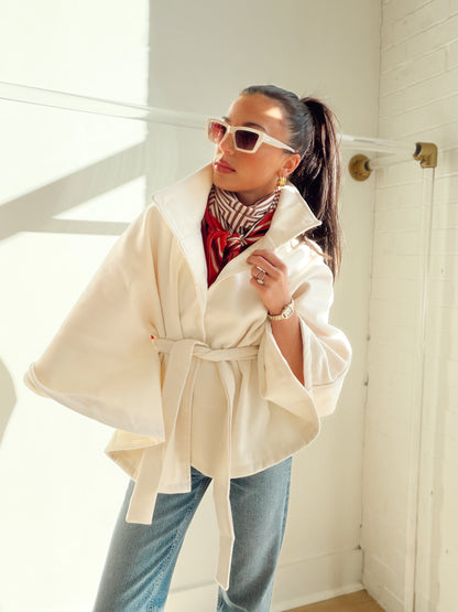 HIGH COLLARED BUTTON CAPE COAT