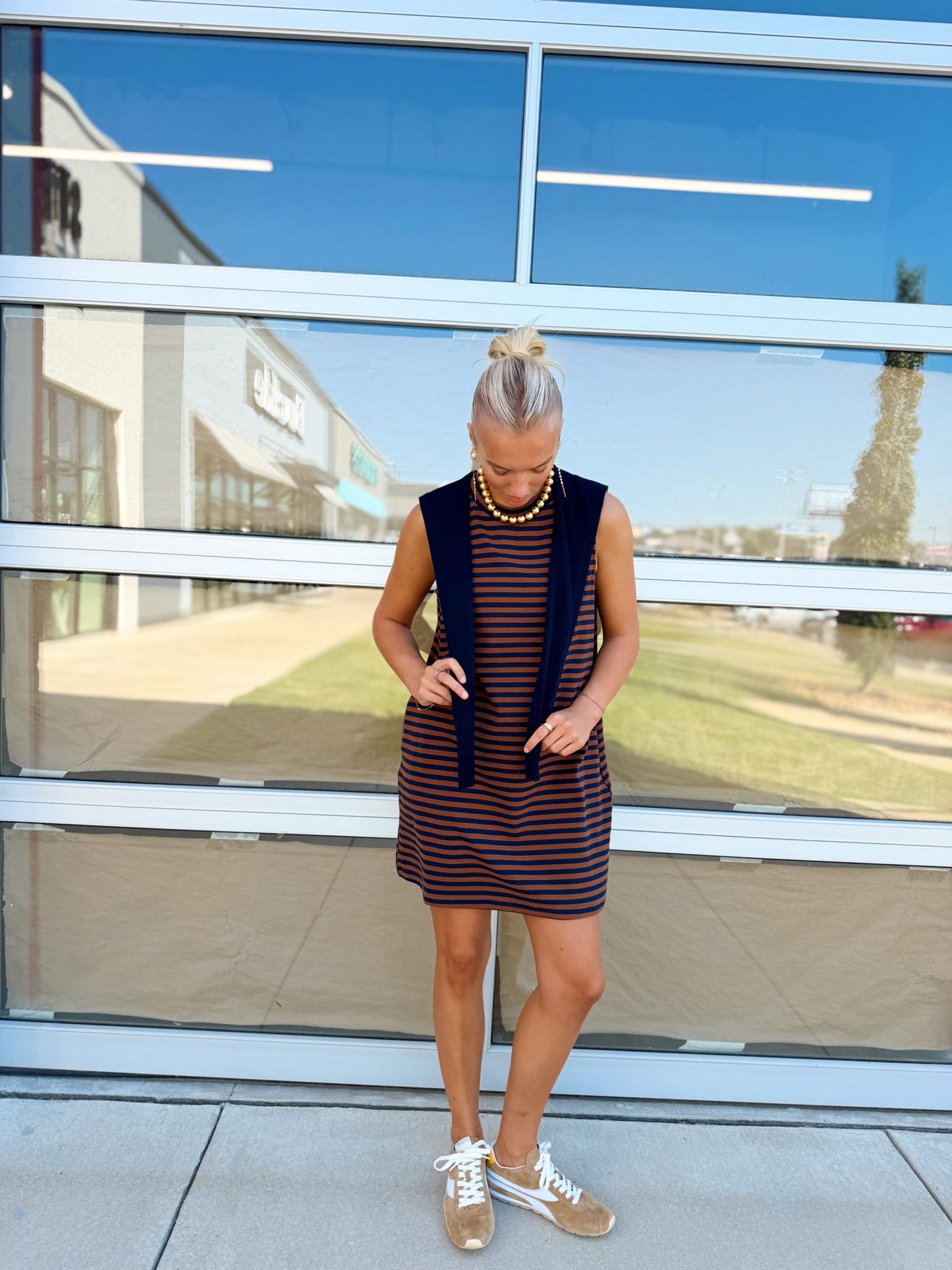 SLEEVELESS DRESS