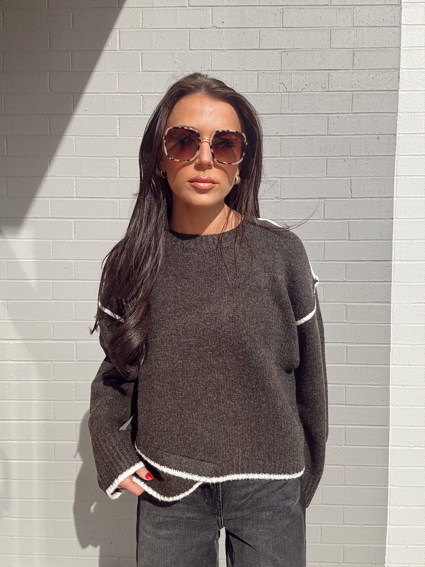 JULIE CONTRAST DETAIL OVERLAP HEM SWEATER