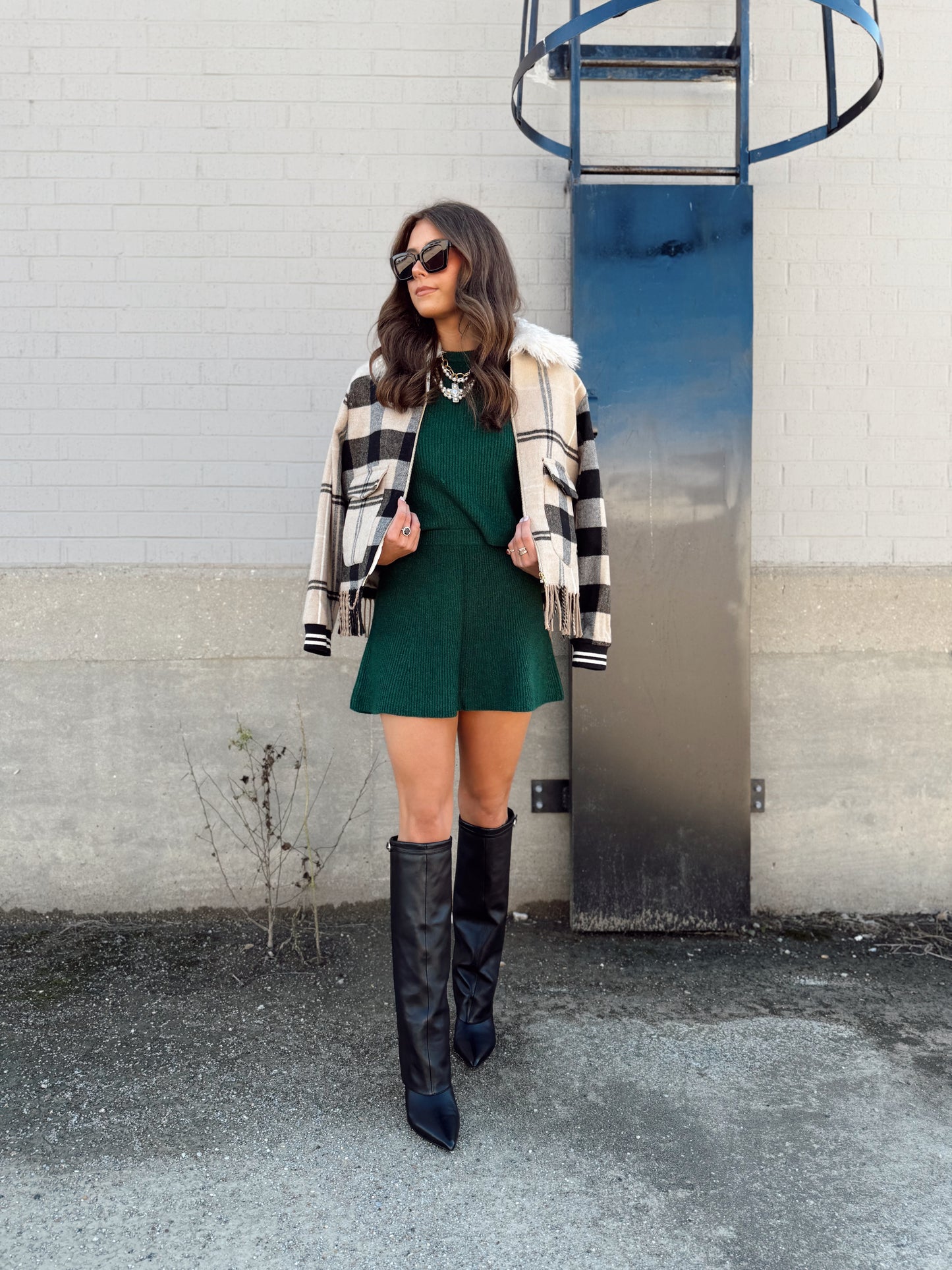 KNIT CLASSIC PULLOVER SWEATER