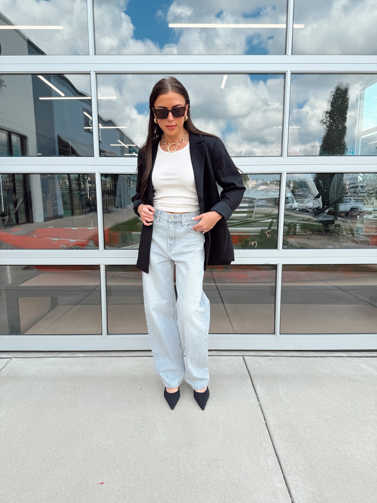 SINGLE BUTTON BLAZER