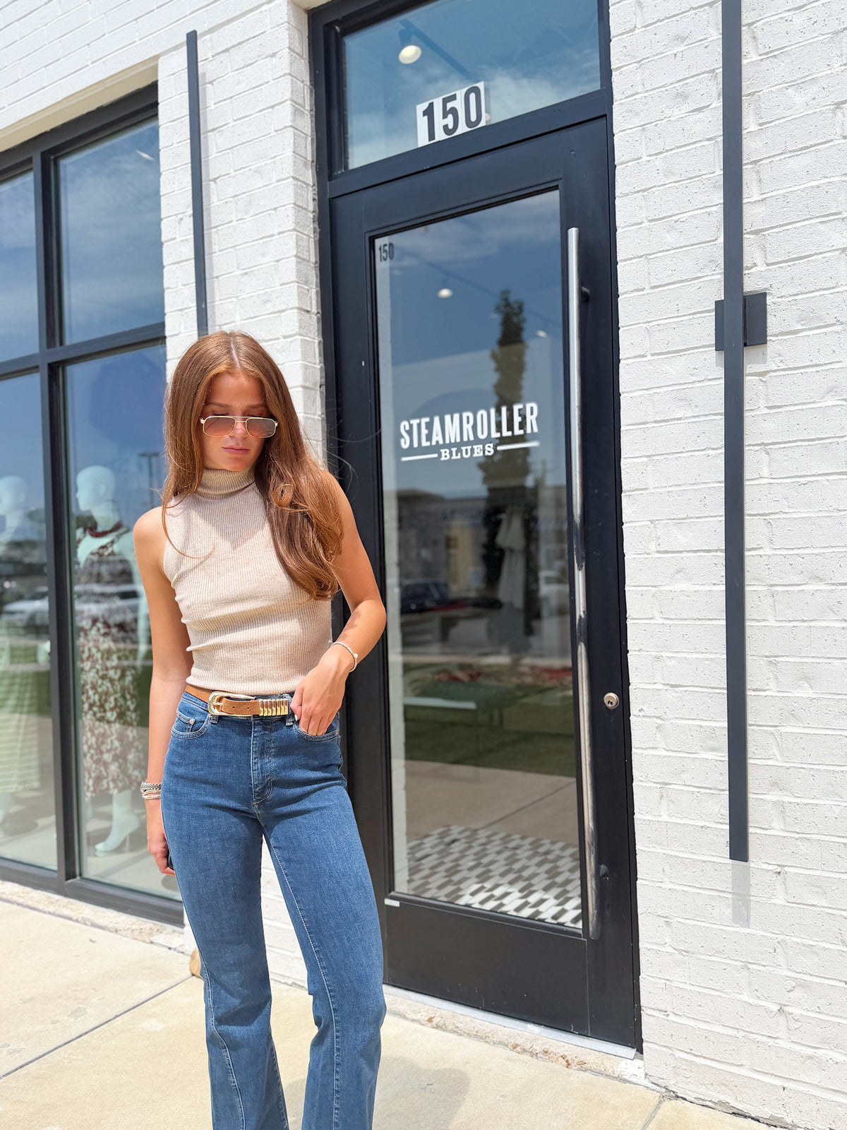 TURTLE NECK SLEEVELESS TOP