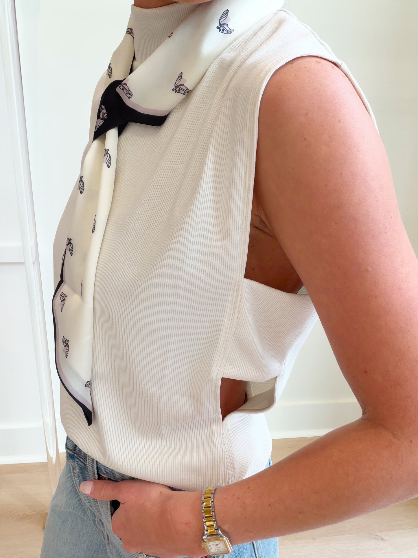 JORDY SLEEVELESS TURTLENECK