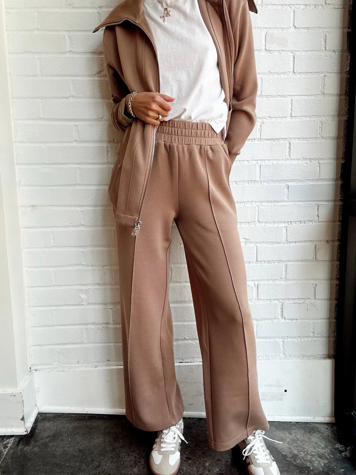 THE WIDE LEG PANT 28”