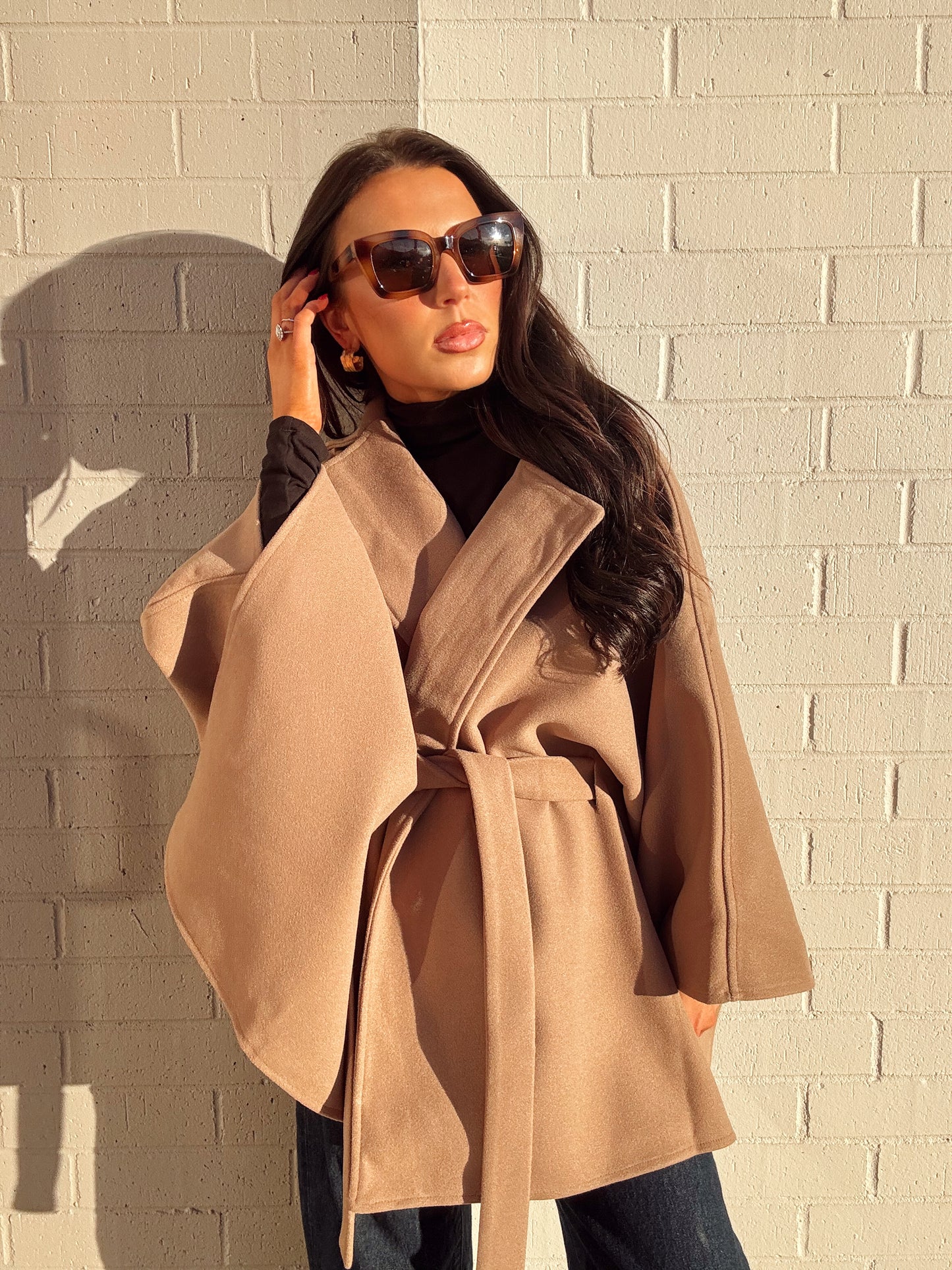 NOTCHED LAPEL BELTED TAILORED CAPE