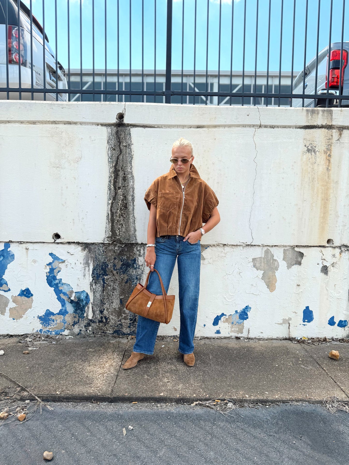 SLEEVELESS SUEDE ZIP JACKET